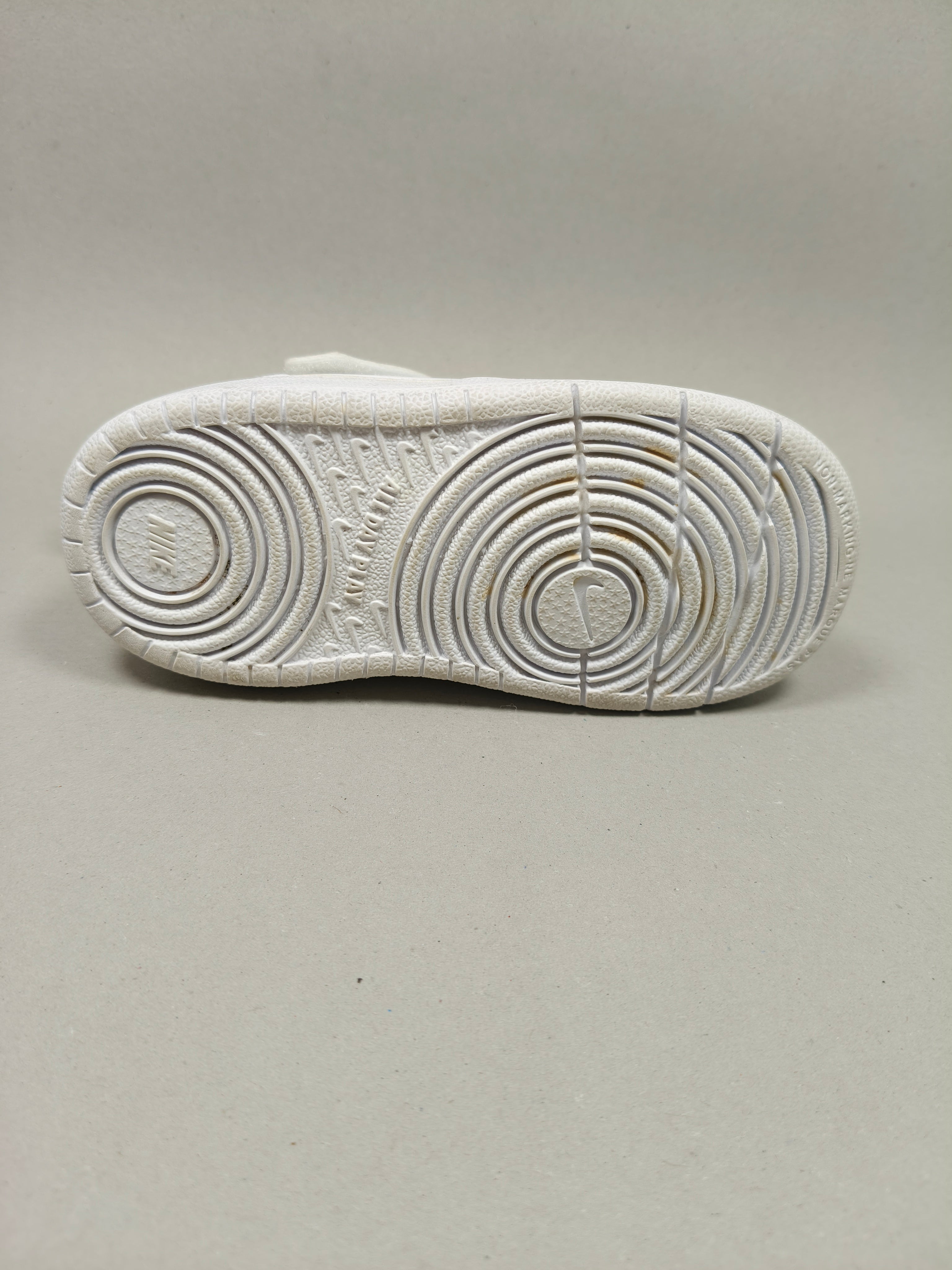 Nike Court Borough . Size : EUR  23 | Premium