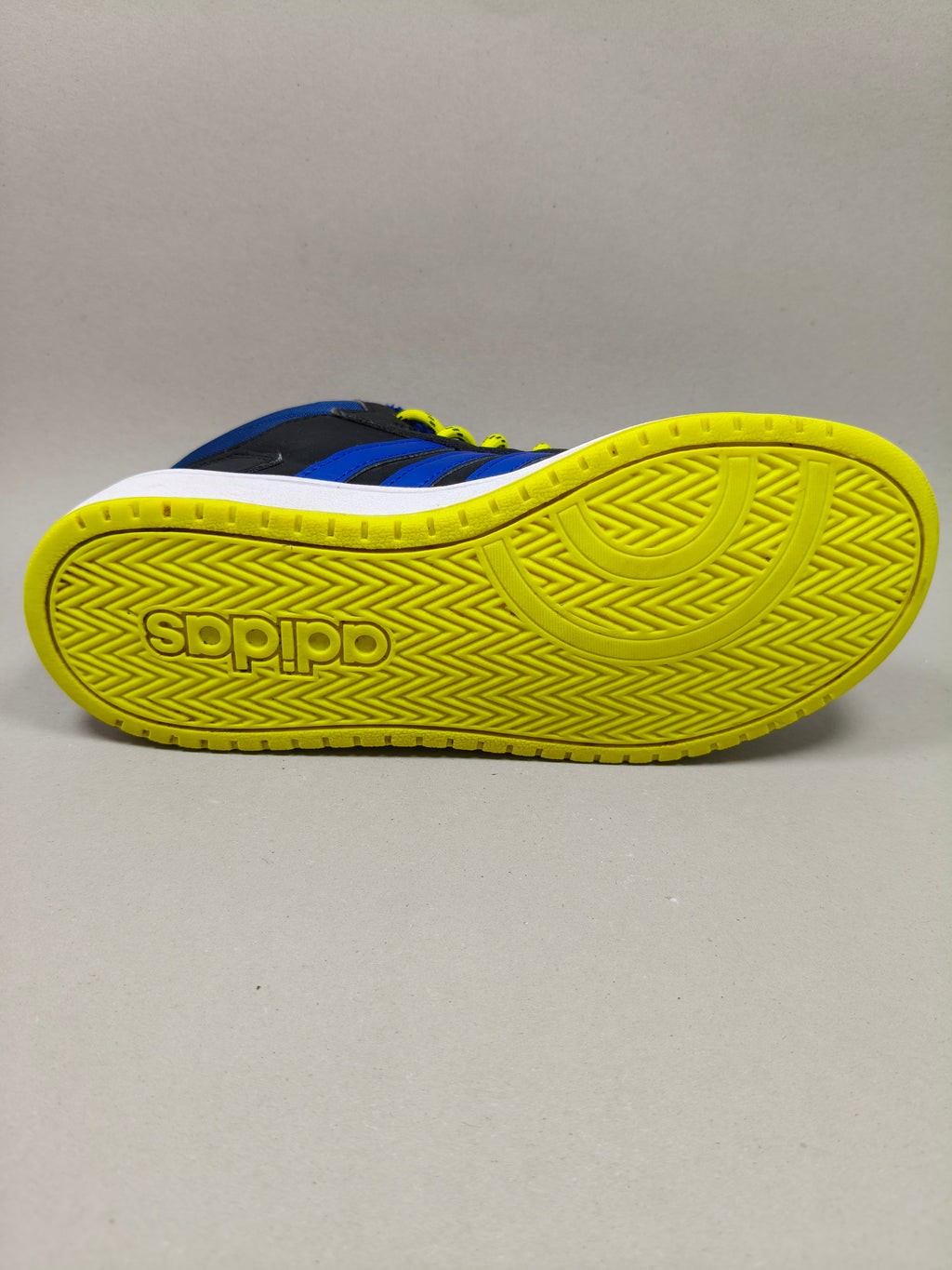 Adidas Neo Hoops . Size : EUR  34 | Excellent+