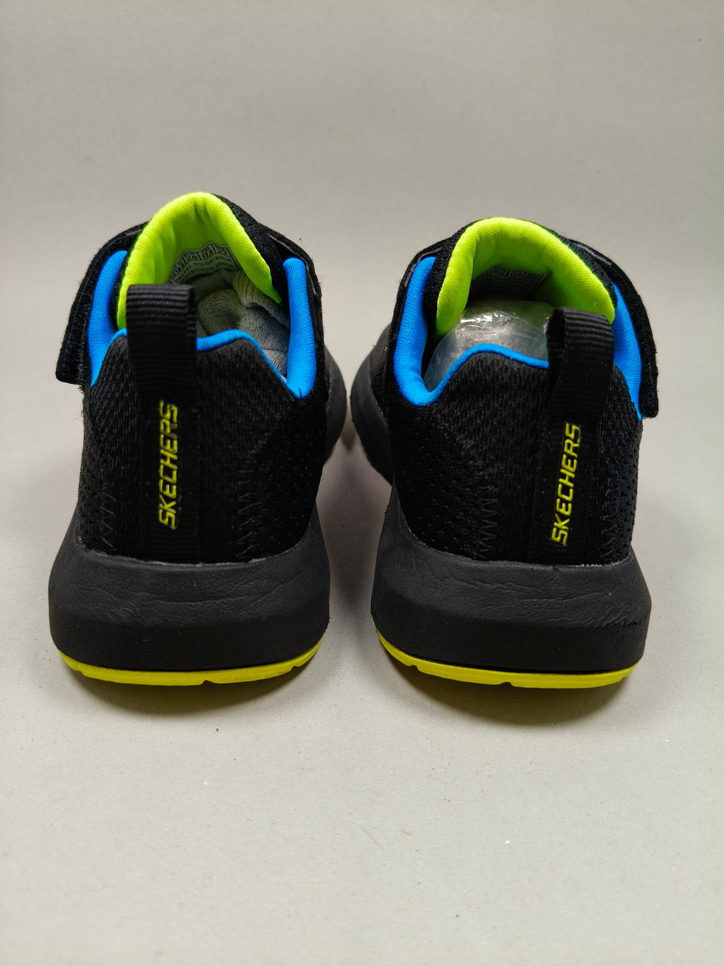 Skechers Dynamic Tread . Size : EUR  28 | Premium