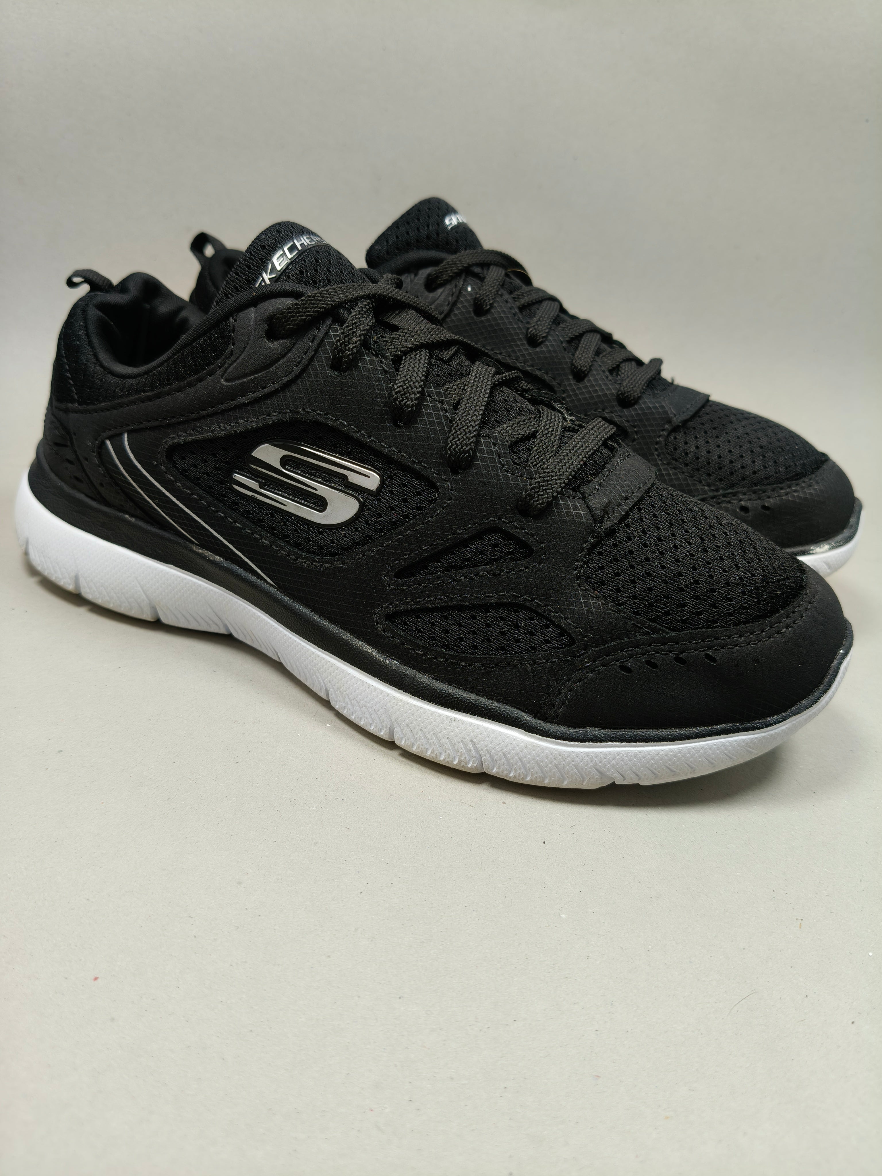 Skechers Summits . Size : EUR  36 | Premium