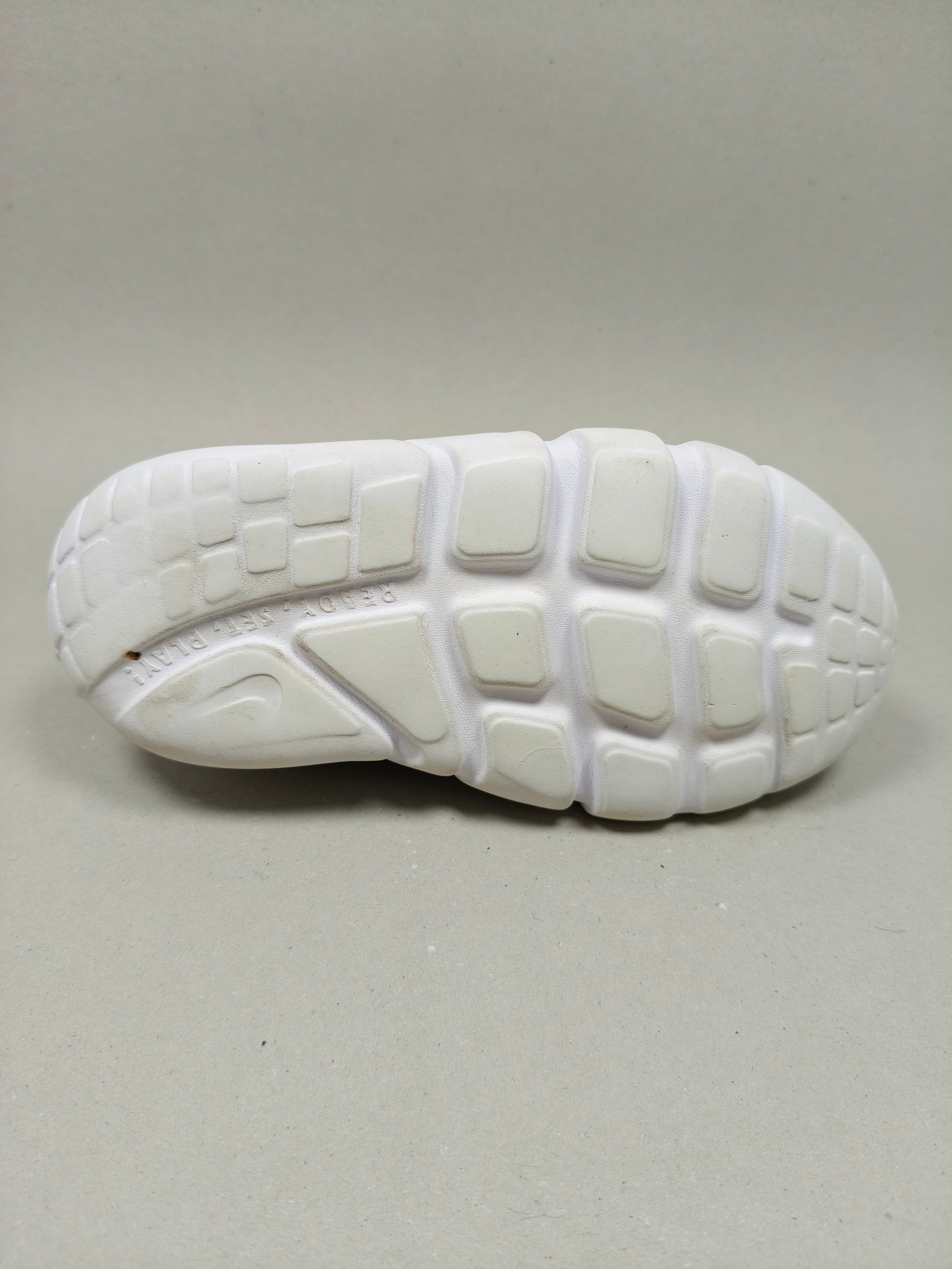 Nike Flex Runner 2 . Size : EUR  26 | Excellent