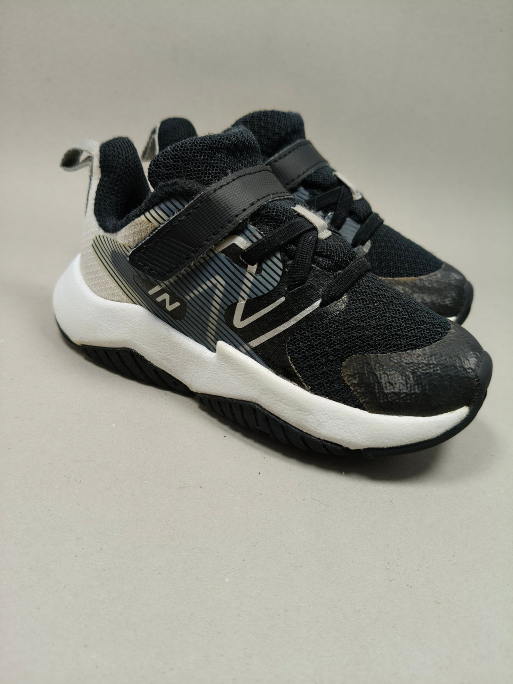 New Balance infant Rave . Size : EUR  26 | Excellent