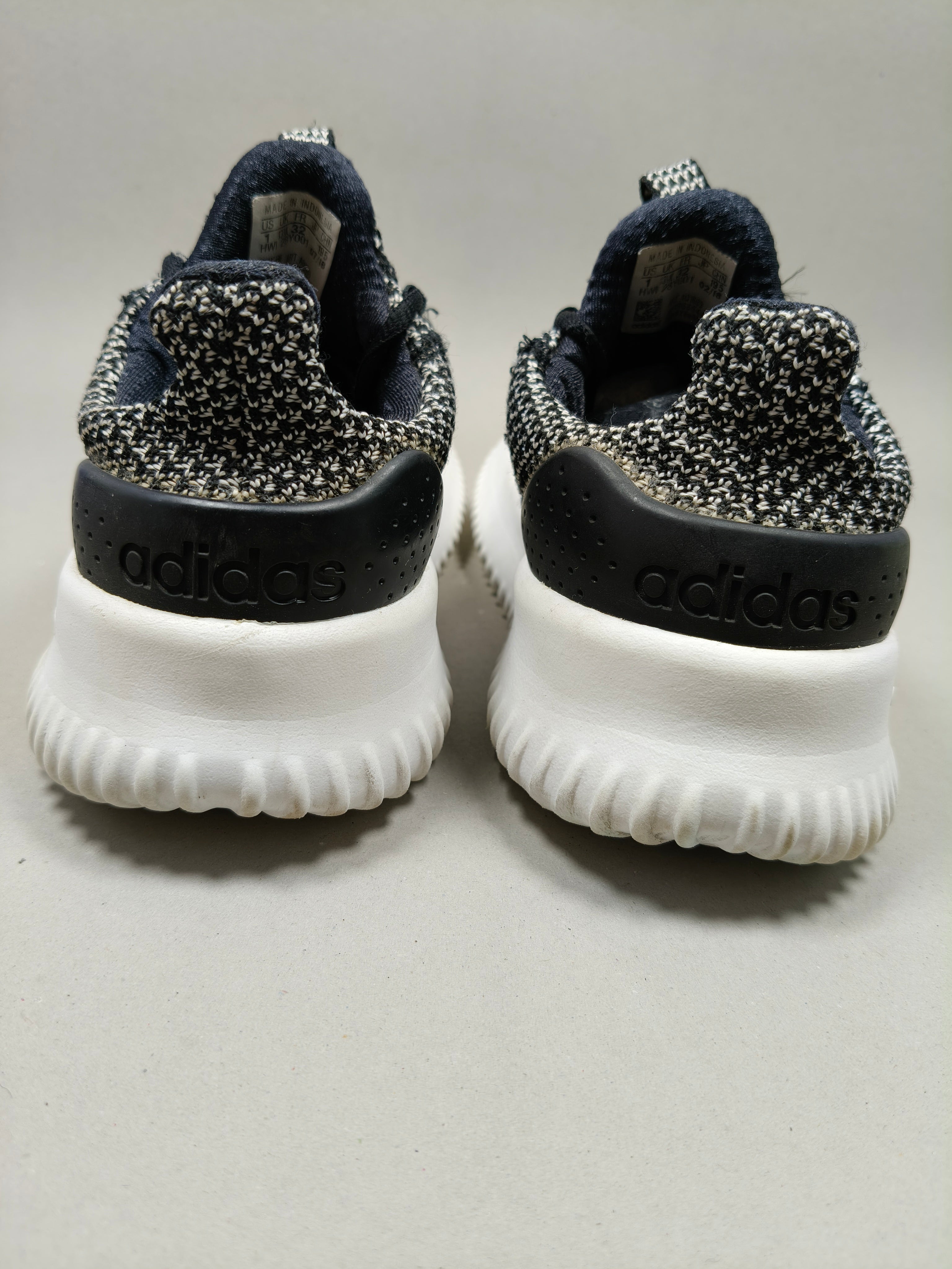 Adidas Cloud Foam . Size : EUR  32 | Excellent+