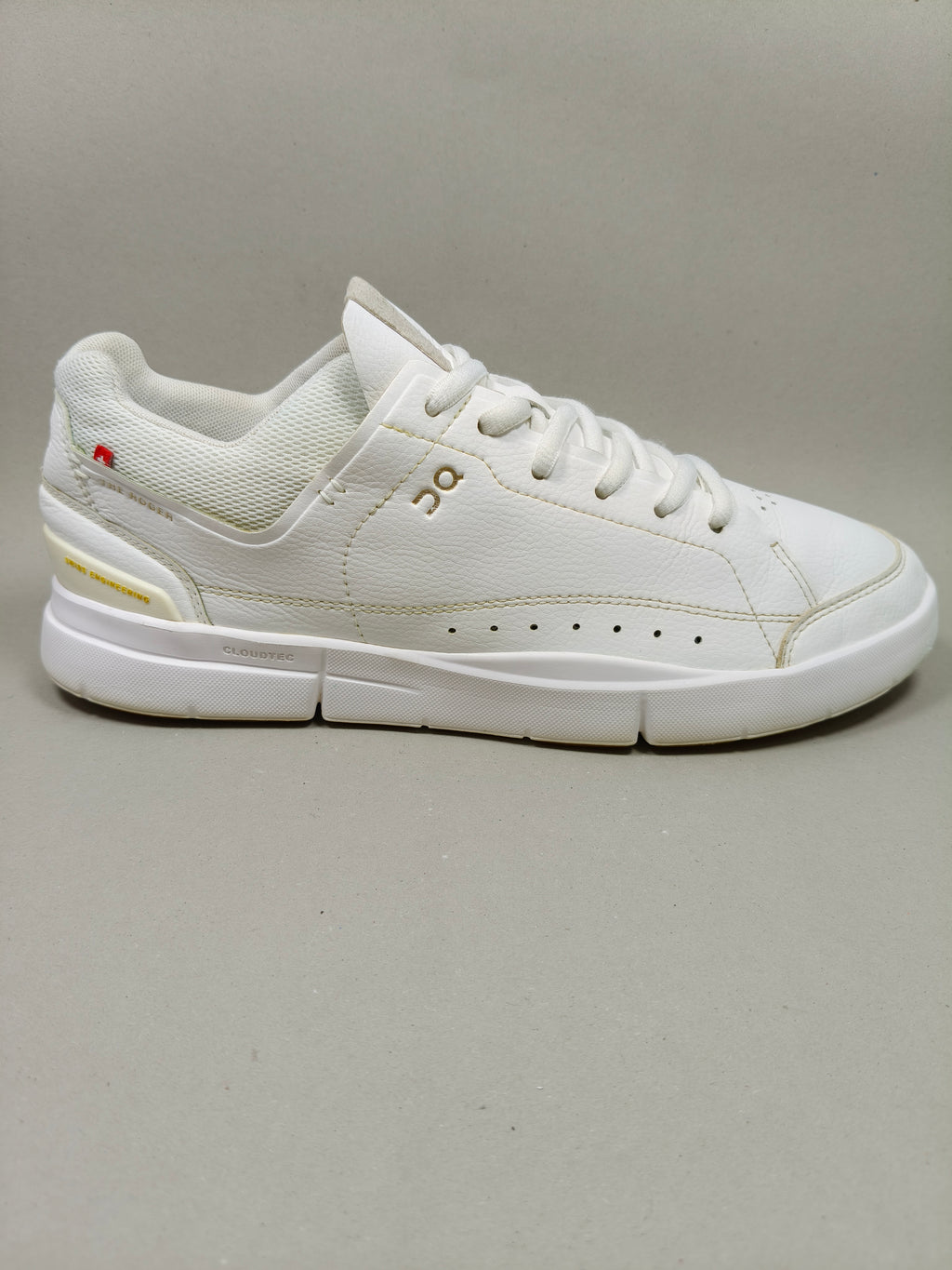 On cloud On The Roger . Size : EUR  43 | Premium