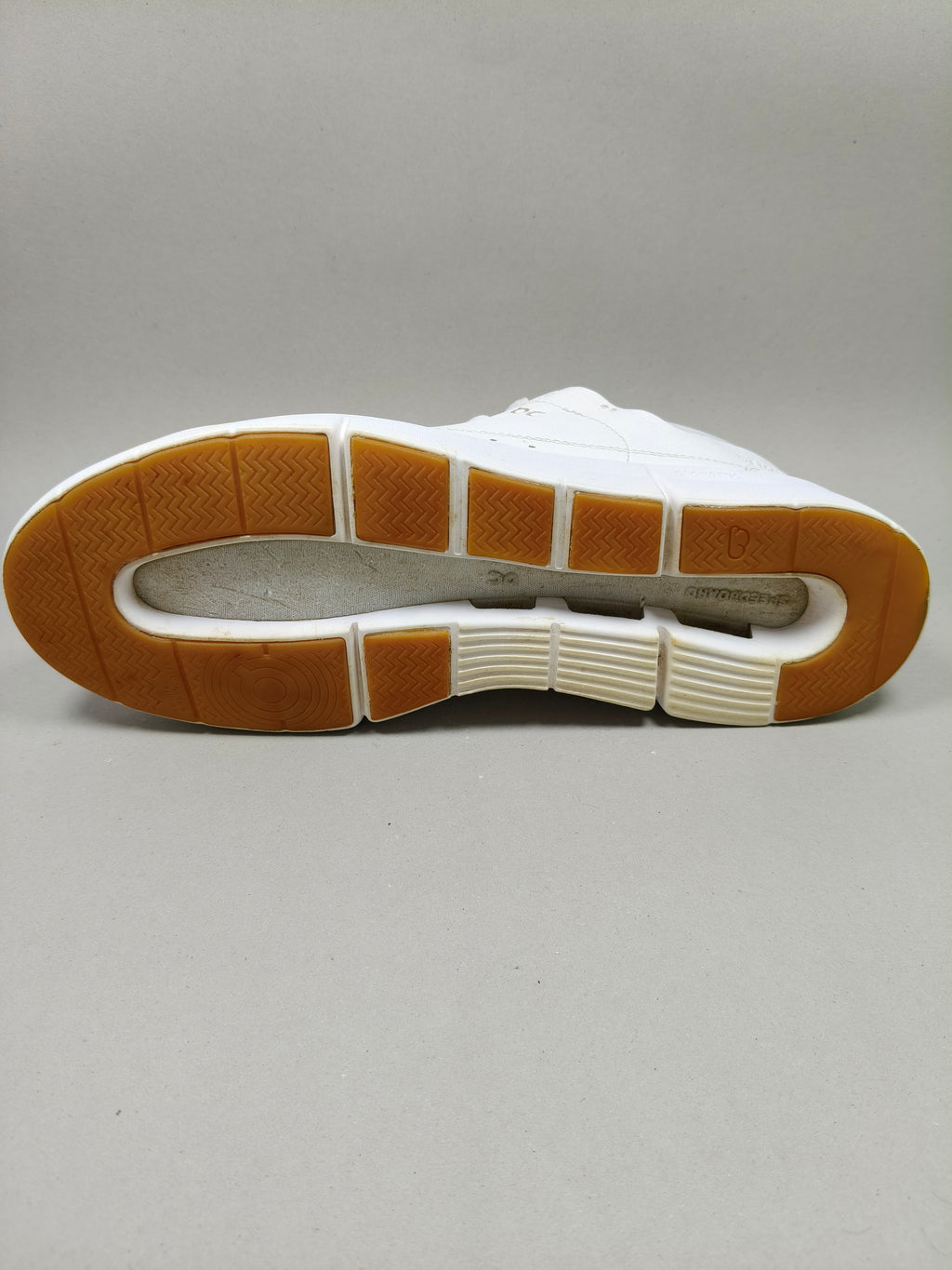 On cloud On The Roger . Size : EUR  43 | Premium