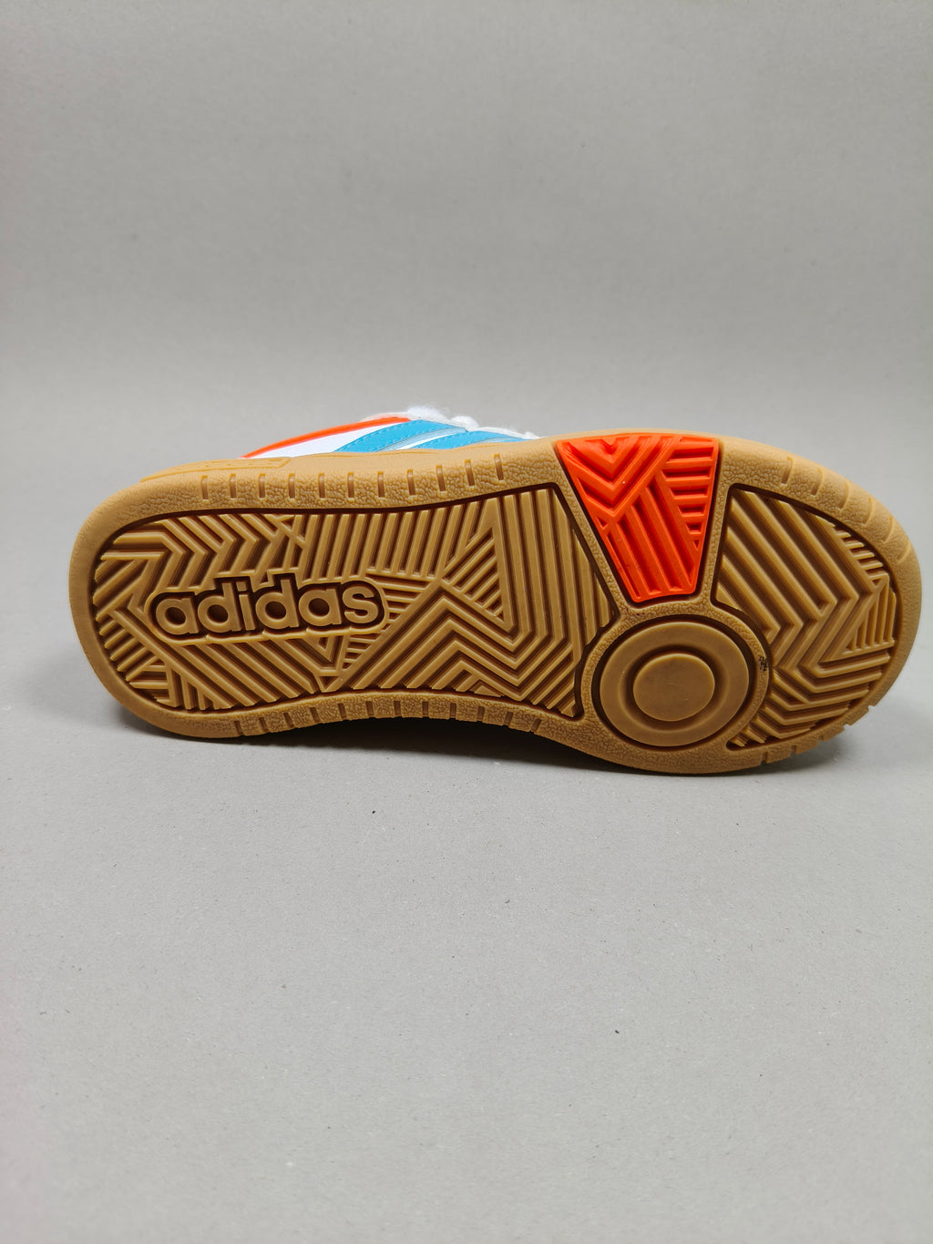 Adidas Hoops . Size : EUR  28 | Premium