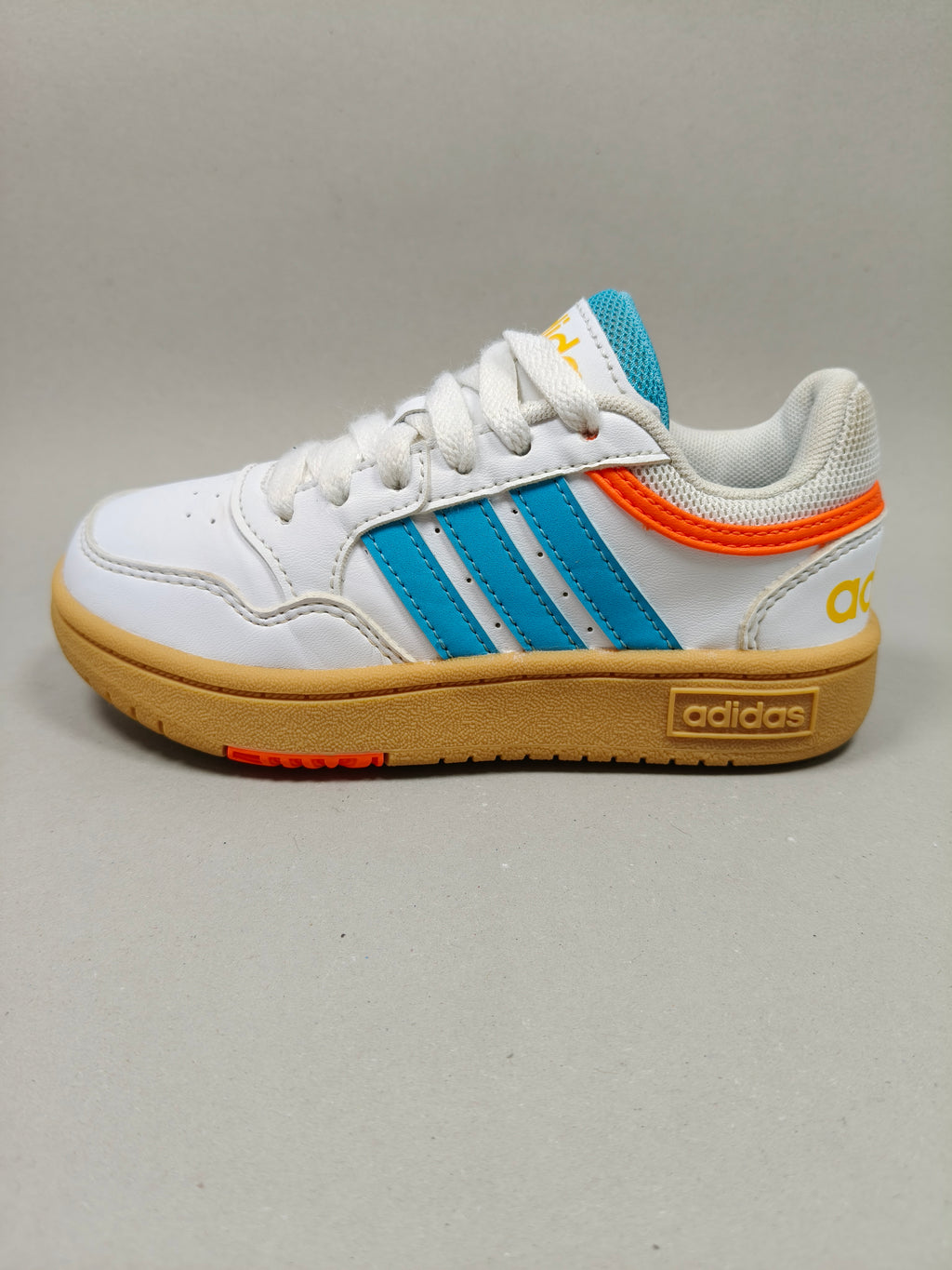 Adidas Hoops . Size : EUR  28 | Premium