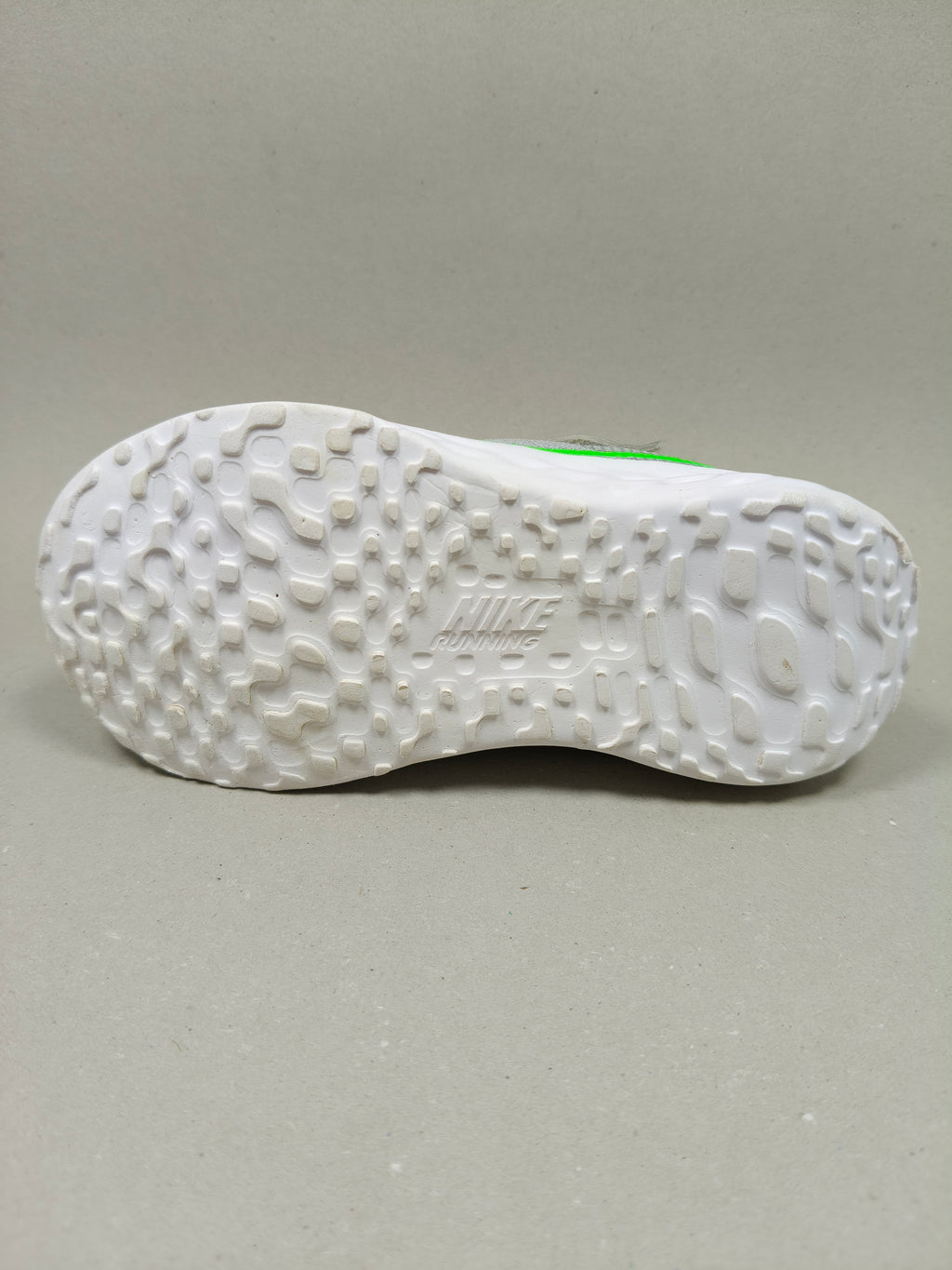 Nike Revolution 6 . Size : EUR  25 | Premium