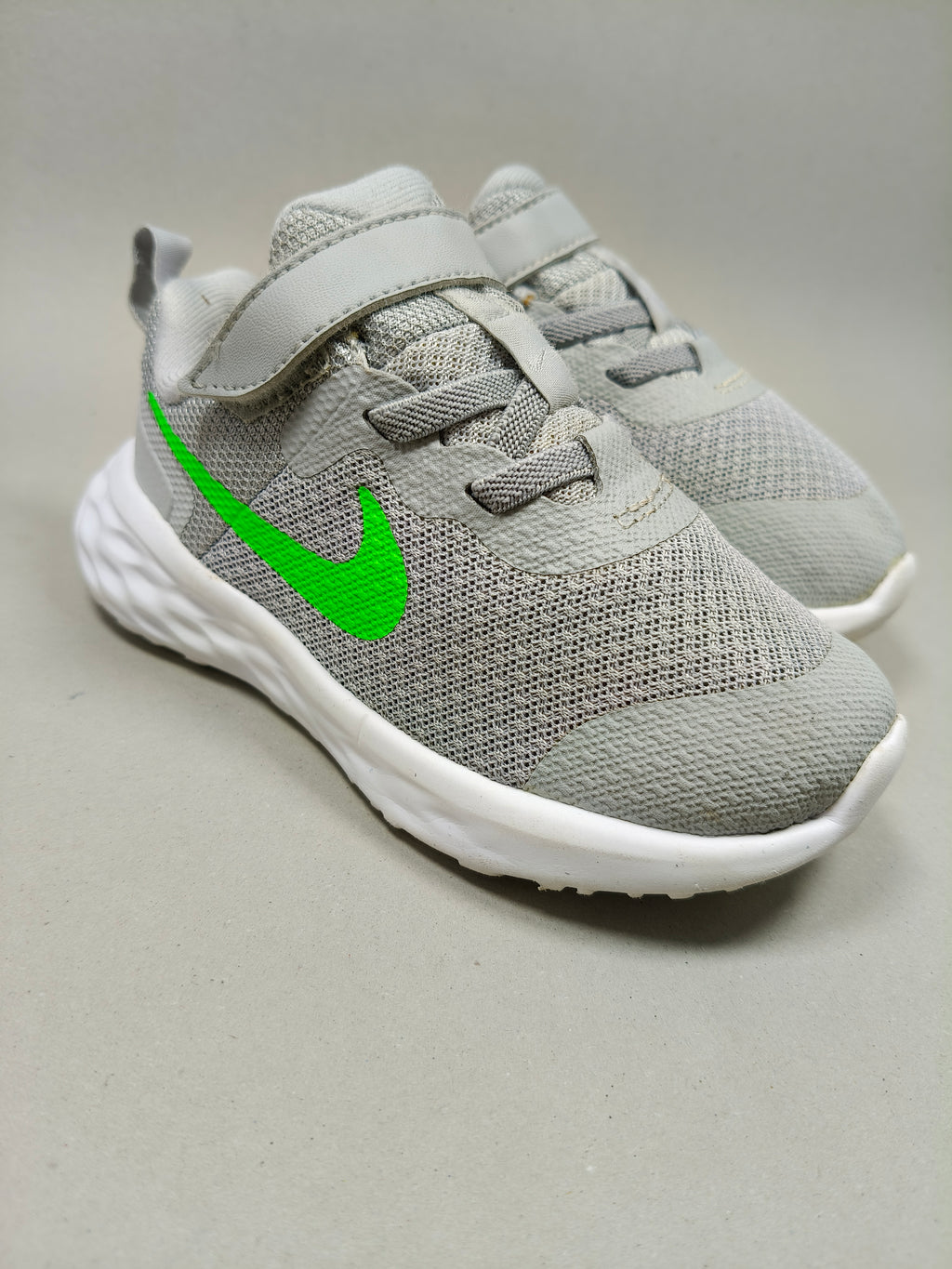 Nike Revolution 6 . Size : EUR  25 | Premium