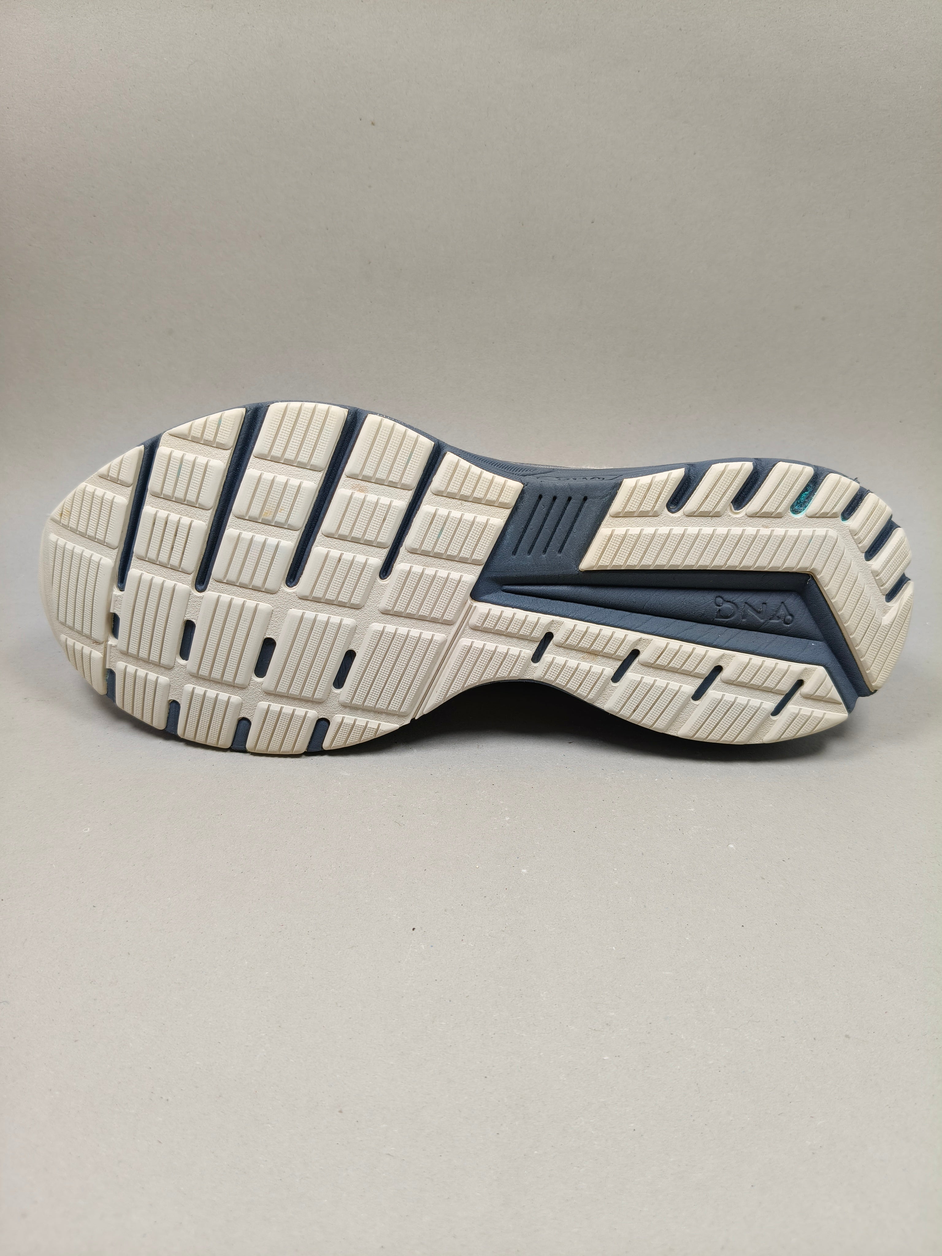 Brooks Anthem 4 . Size : EUR  38.5 | Premium+