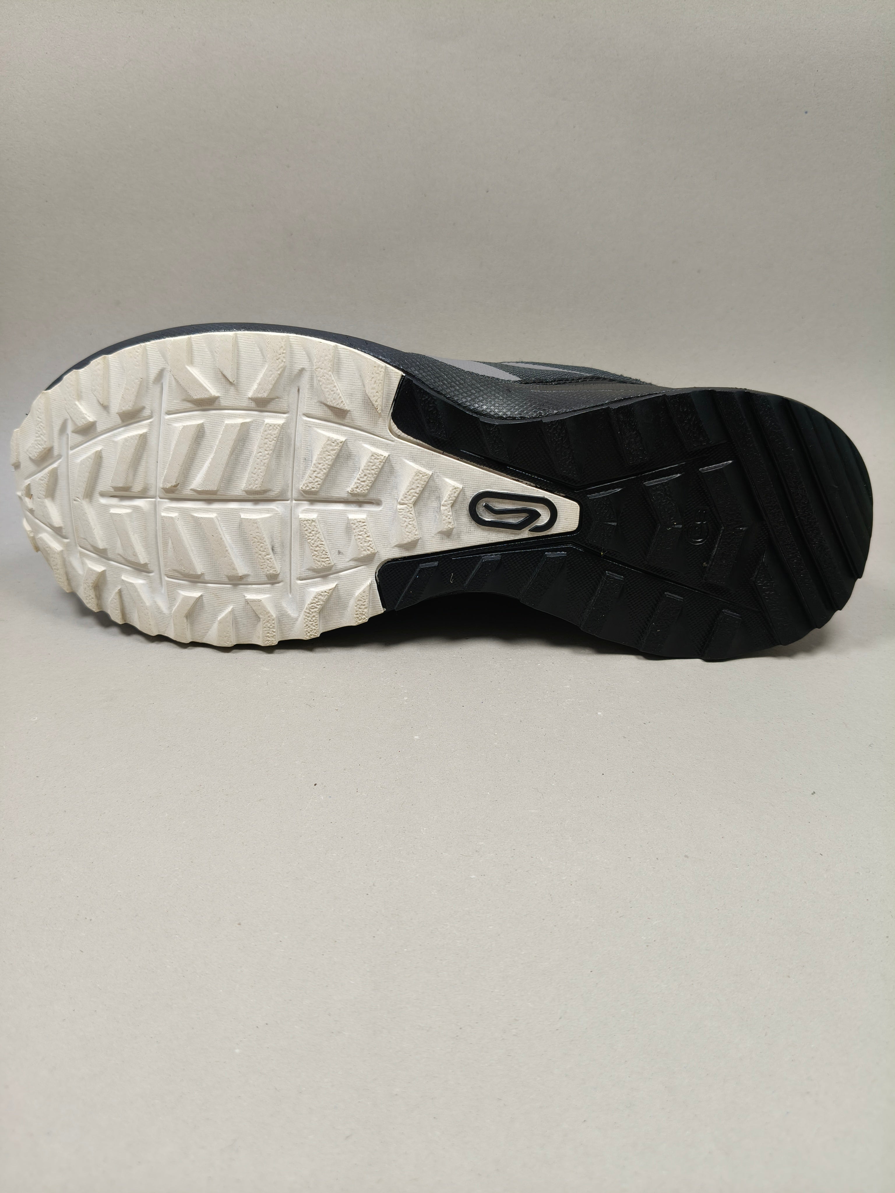 Kelenji Mens Active . Size : EUR  43 | Premium