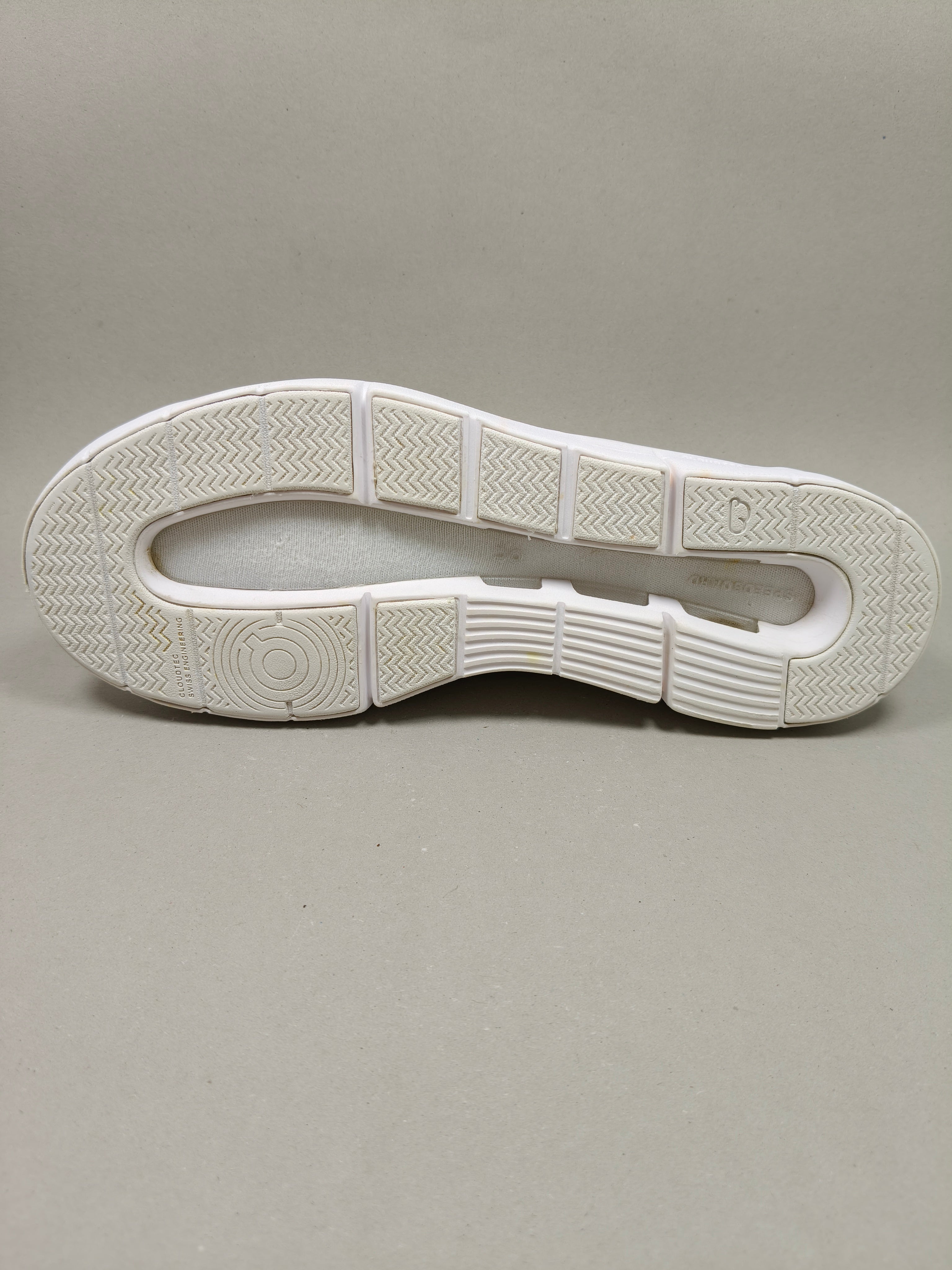 QC On The Roger . Size : EUR  39 | Premium