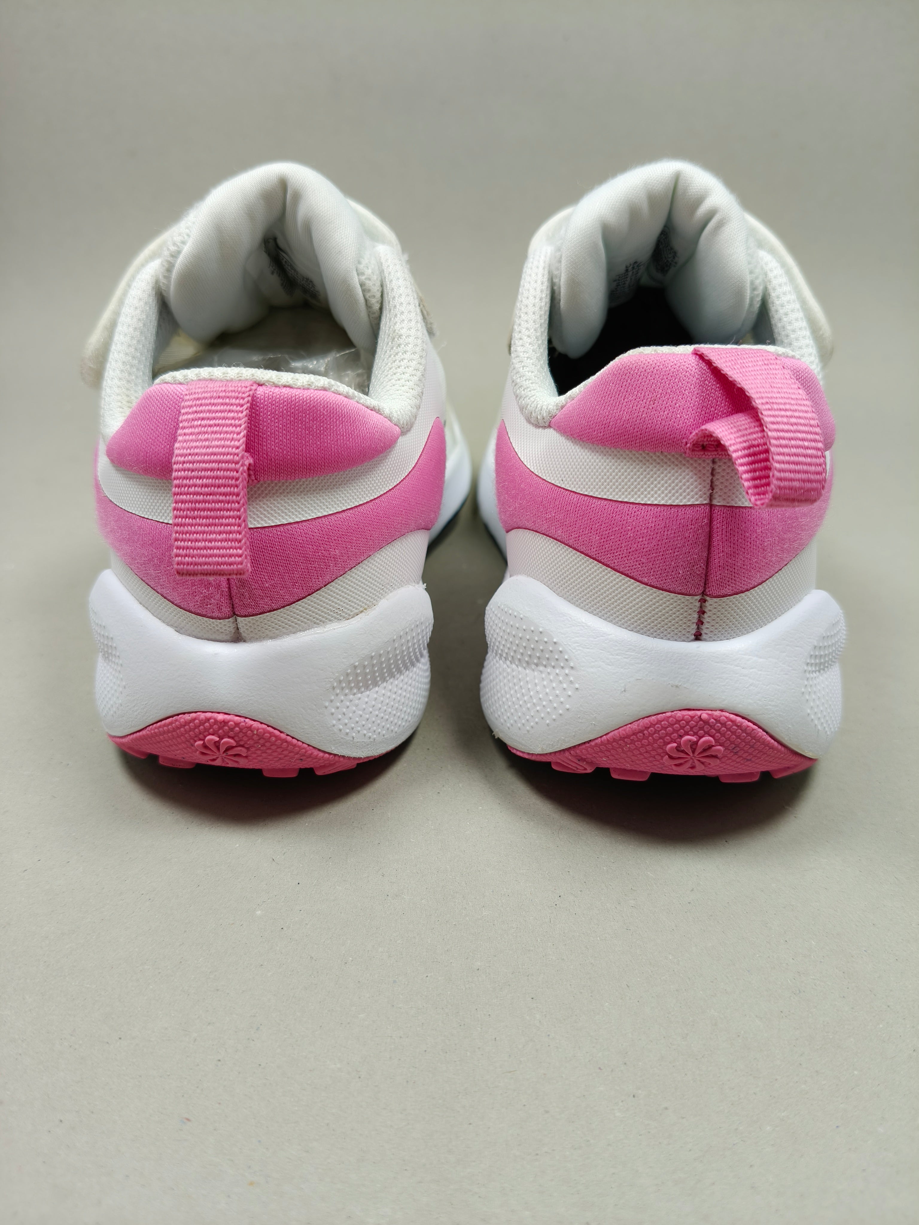 Nike Revolution 7 . Size : EUR  28 | Premium