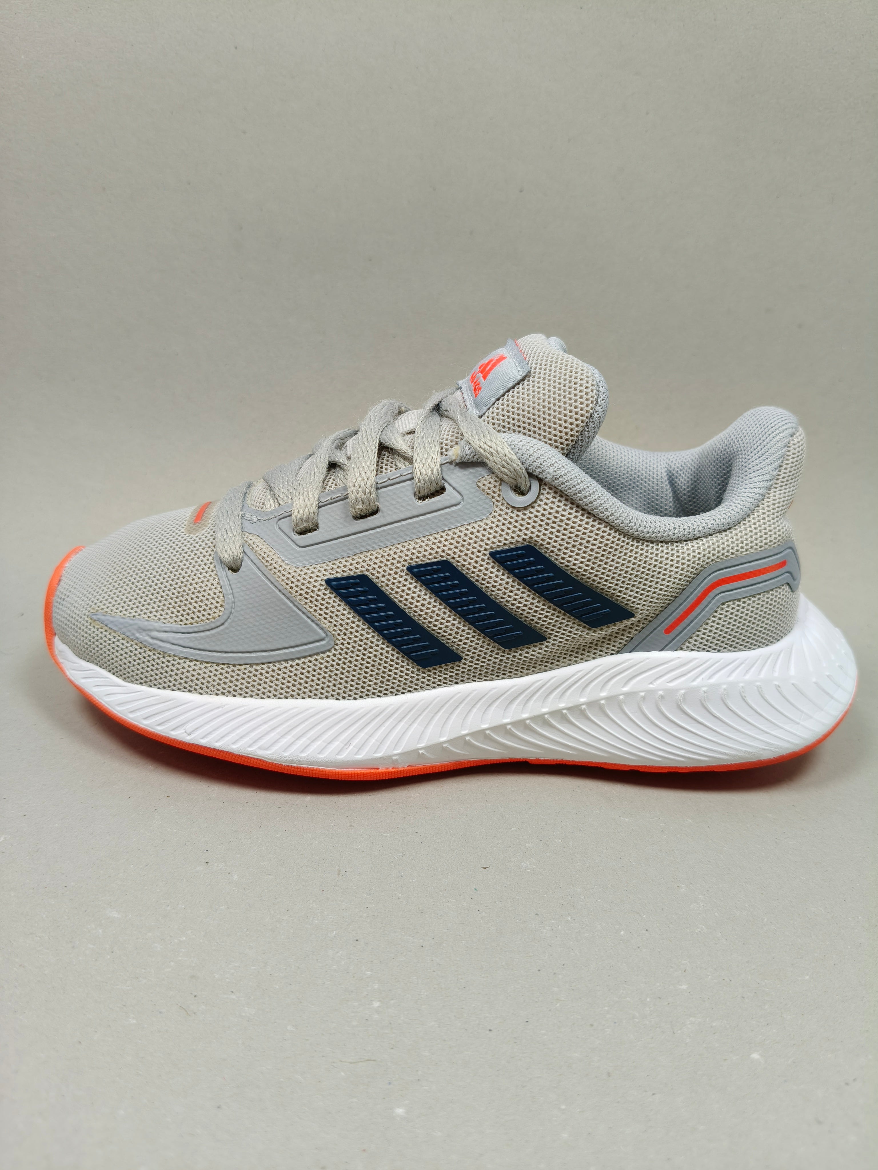 Adidas Run Falcon. Size : EUR  28 | Premium