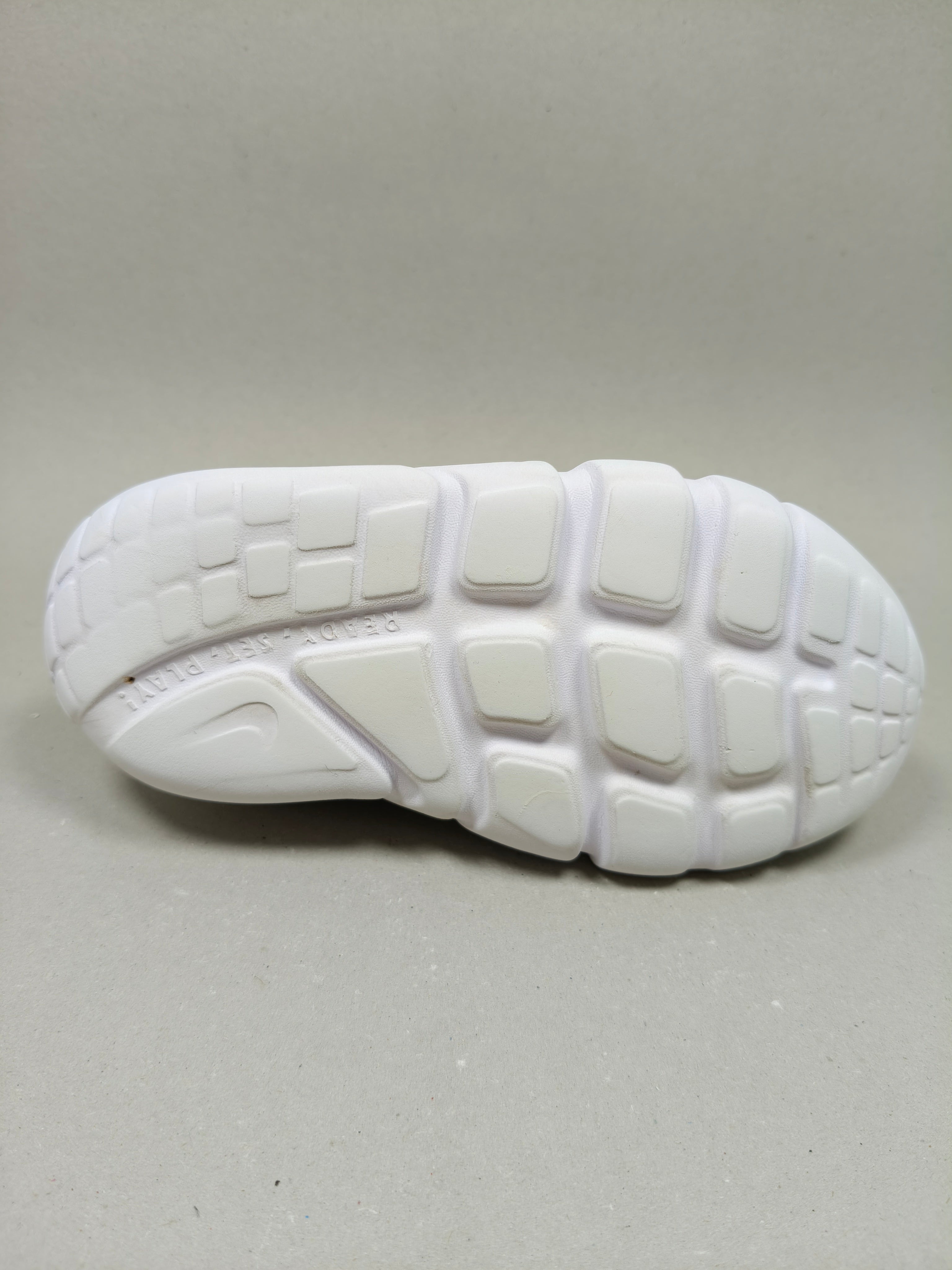 Nike Flex Runner 2 . Size : EUR  26 | Excellent