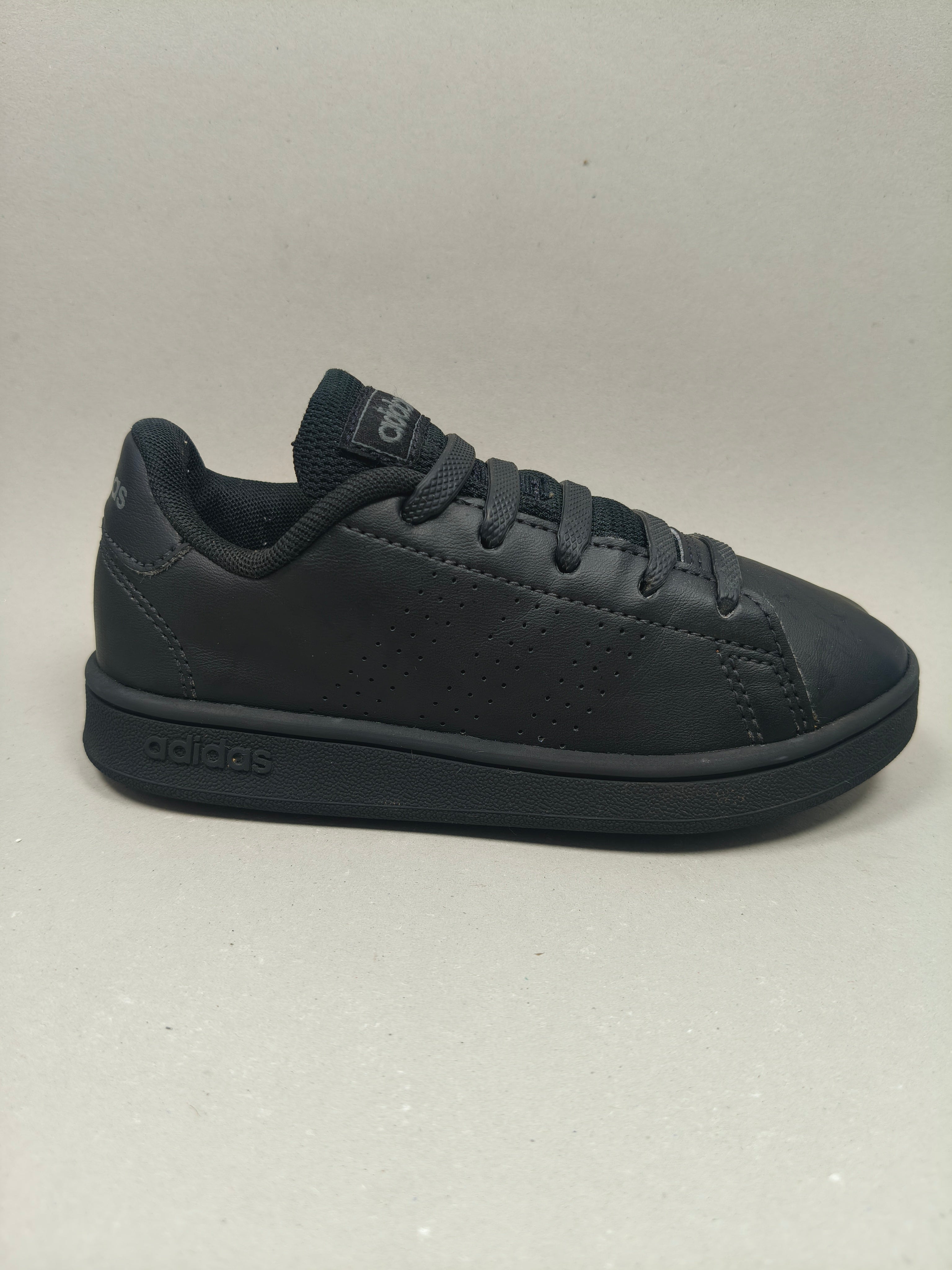 Adidas Advantage . Size : EUR  28 | Premium