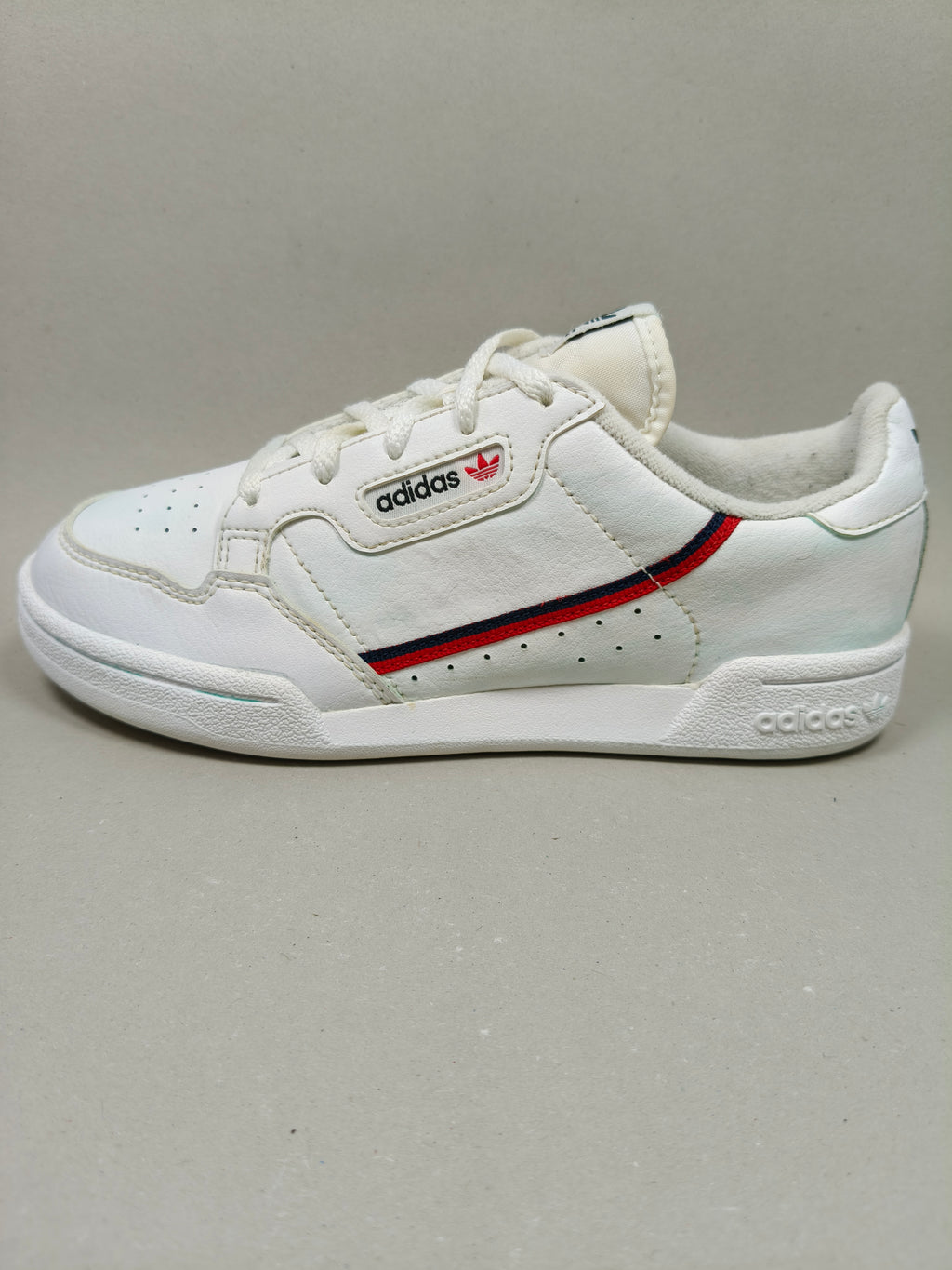 Adidas Continental . Size : EUR  35 | Premium