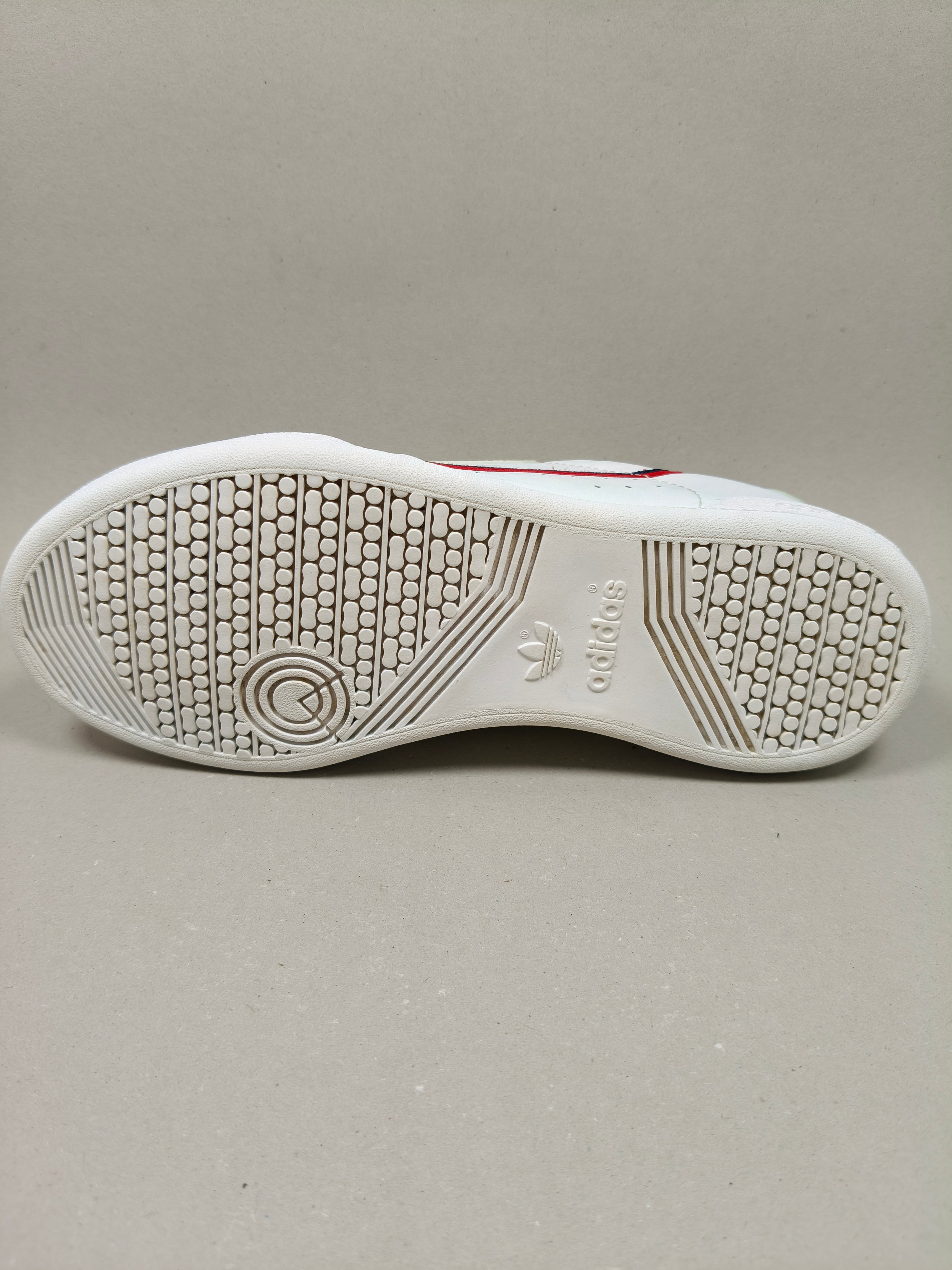 Adidas Continental . Size : EUR  35 | Premium