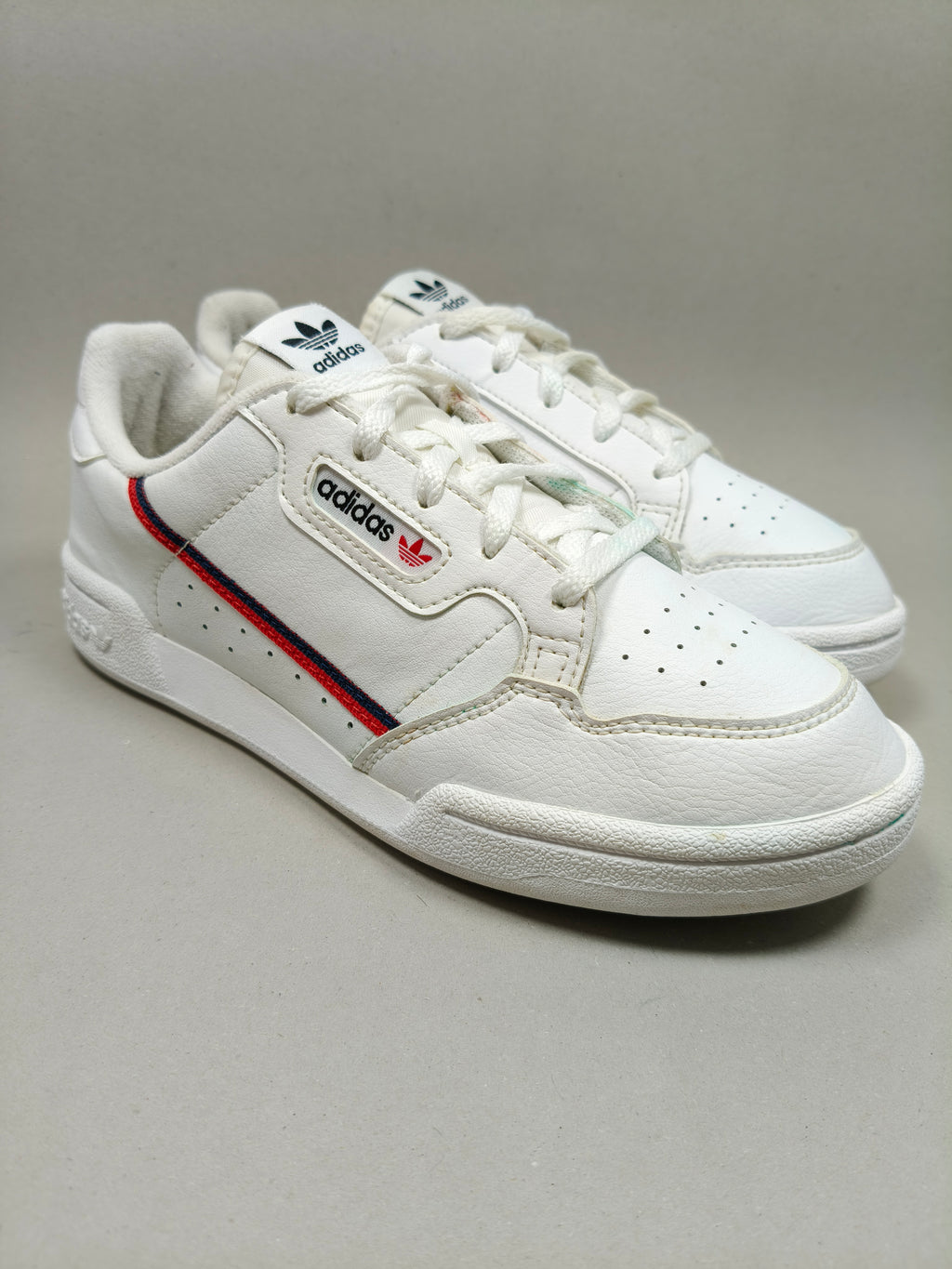 Adidas Continental . Size : EUR  35 | Premium