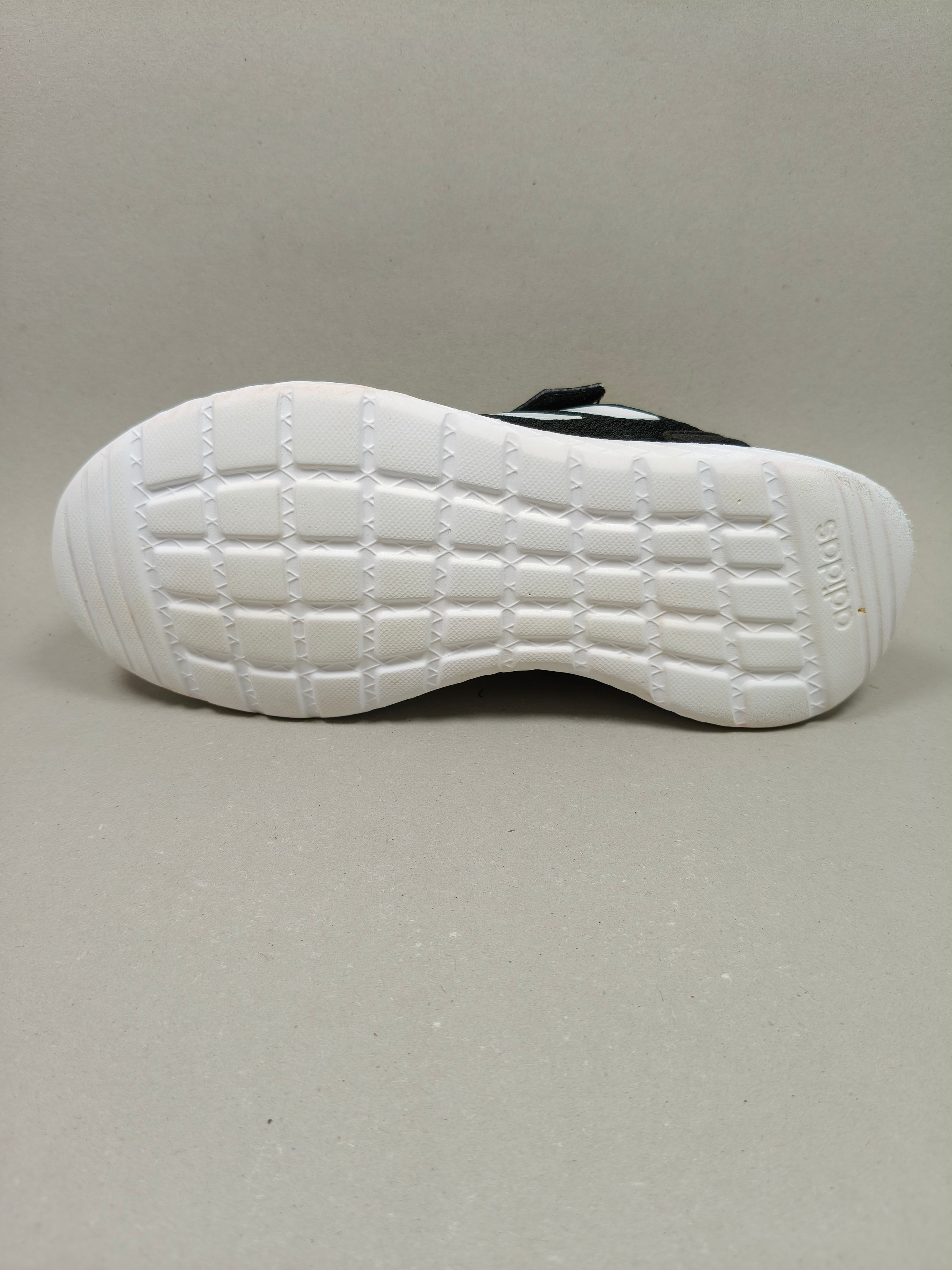 Adidas Archivo . Size : EUR 32 | Excellent