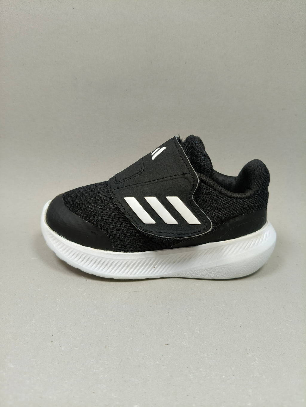 Adidas Run Falcon  EUR  22 : Excellent