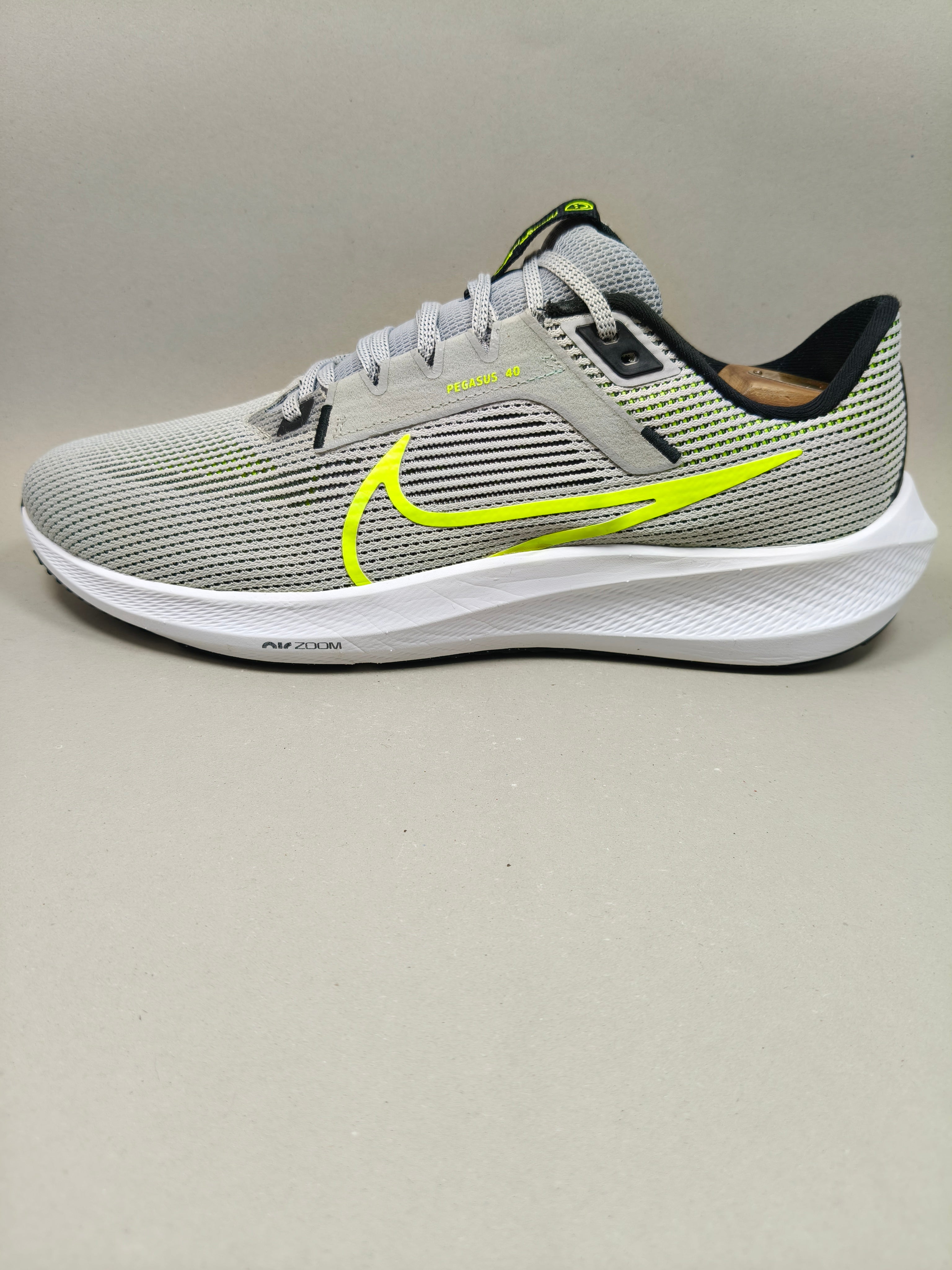 Nike Zoom Pegasus 40 Uk 10 | Eur 45 Condition : Premium