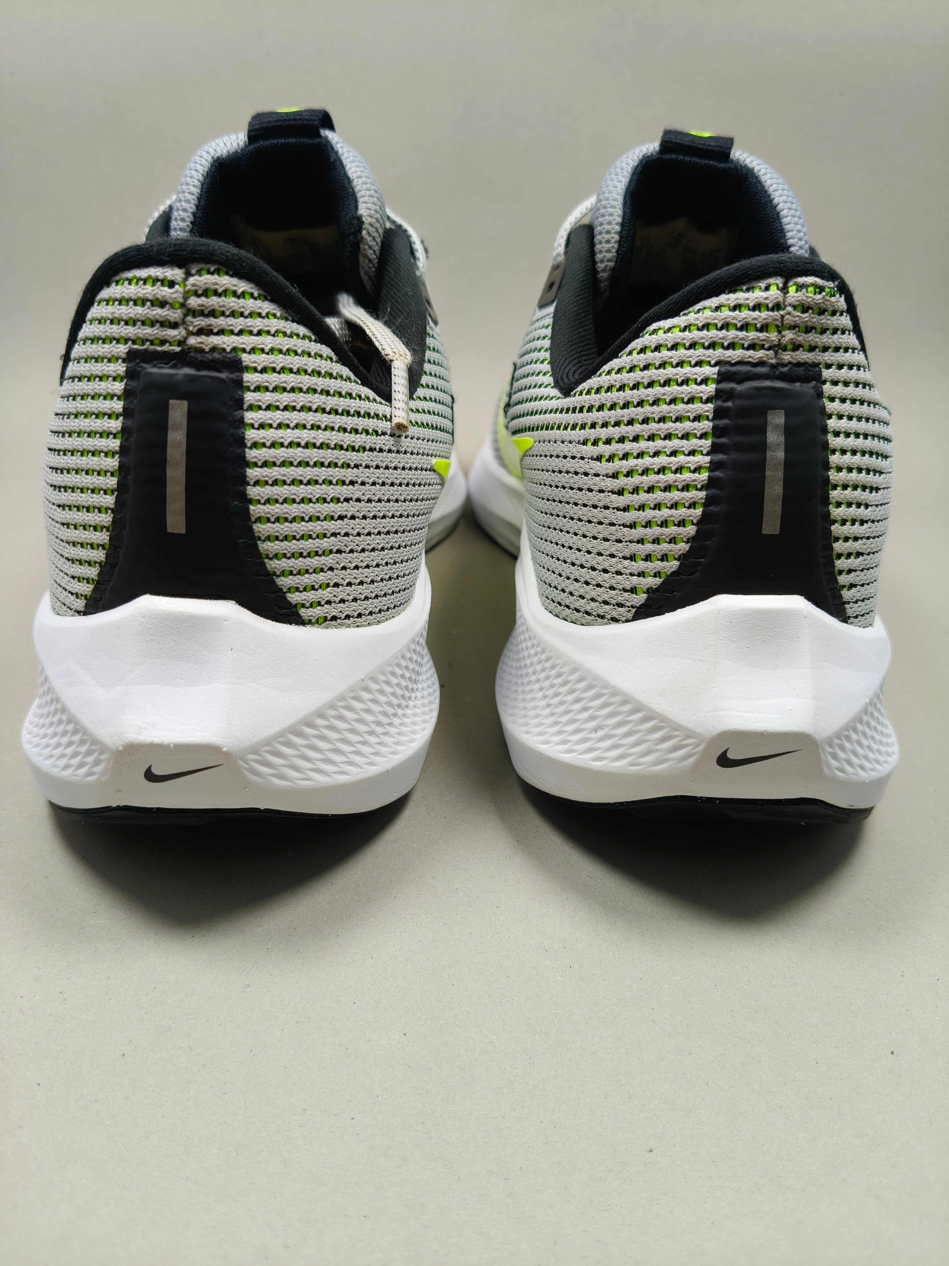 Nike Zoom Pegasus 40 Uk 10 | Eur 45 Condition : Premium