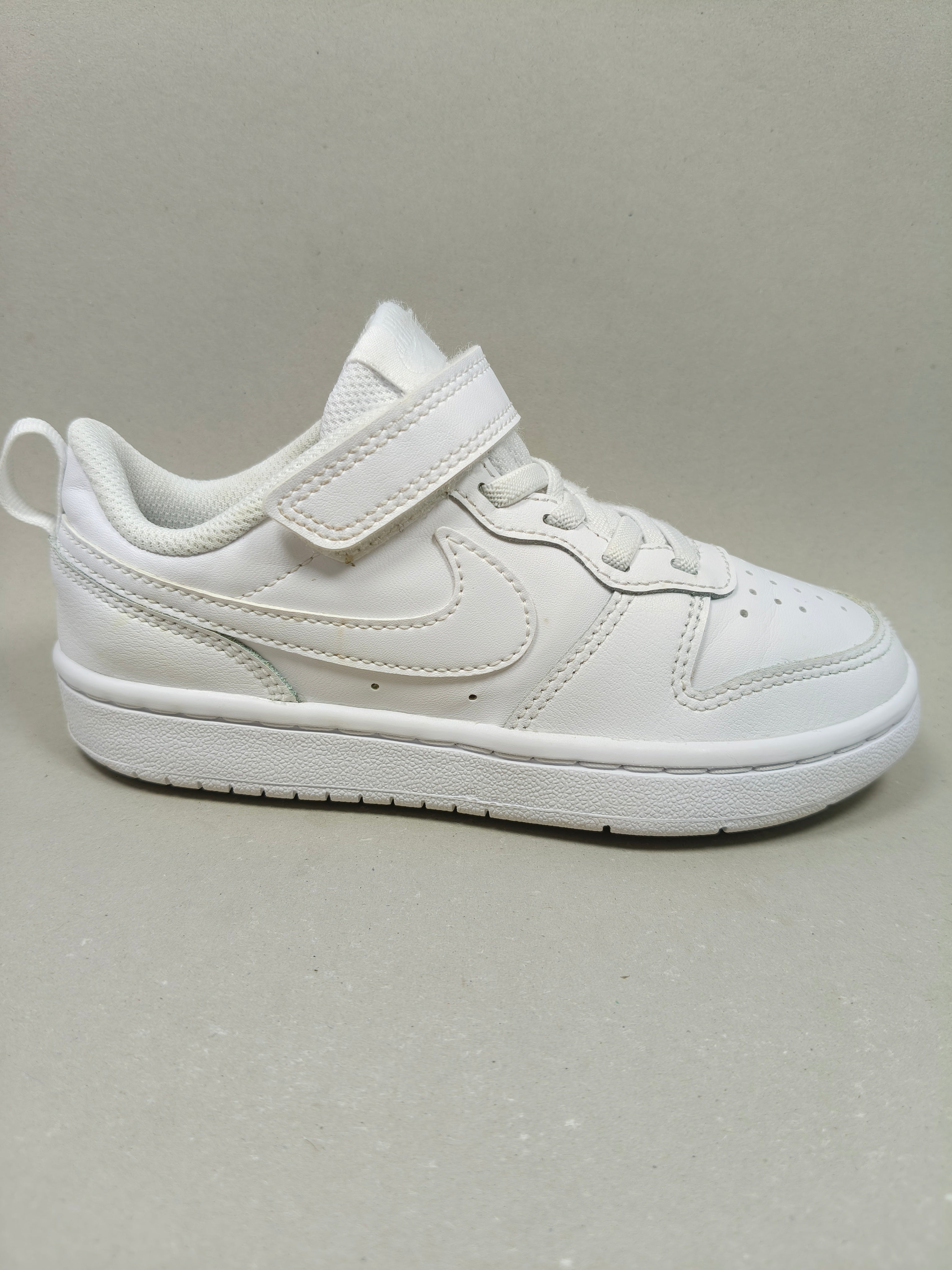 Nike Court borough low . Size : EUR  30 |  Excellent |