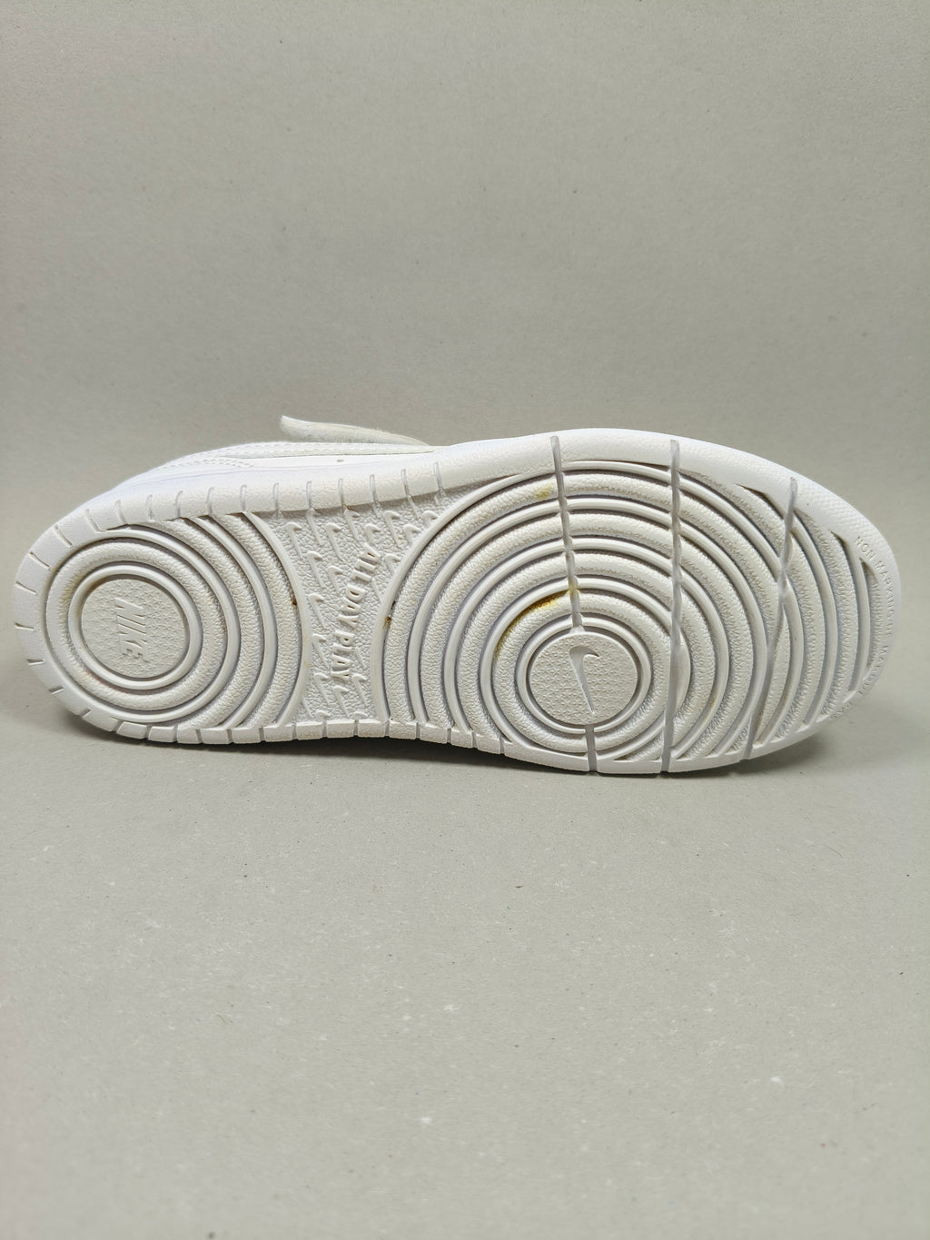 Nike Court borough low . Size : EUR  30 |  Excellent |