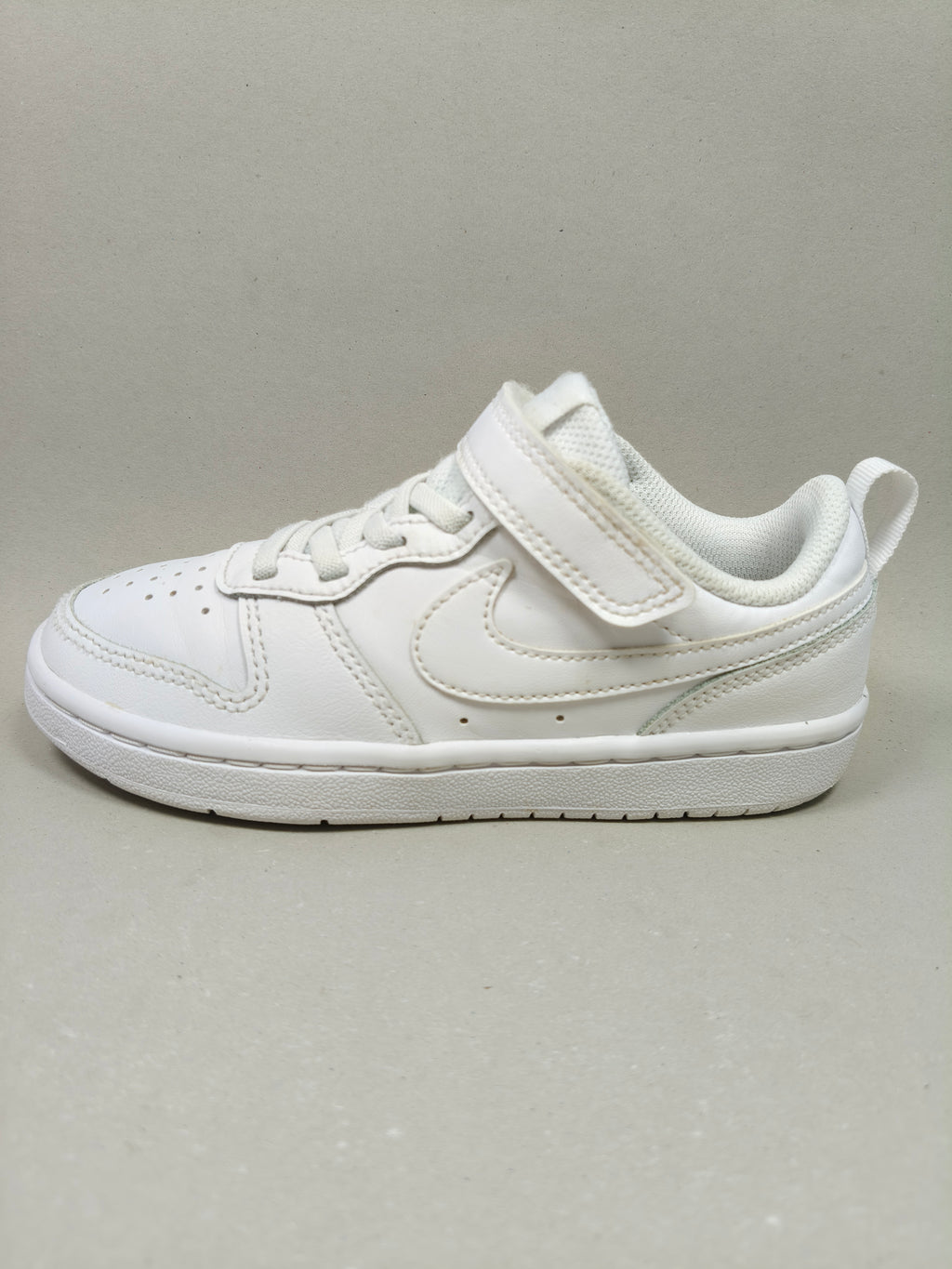 Nike Court borough low . Size : EUR  30 |  Excellent |