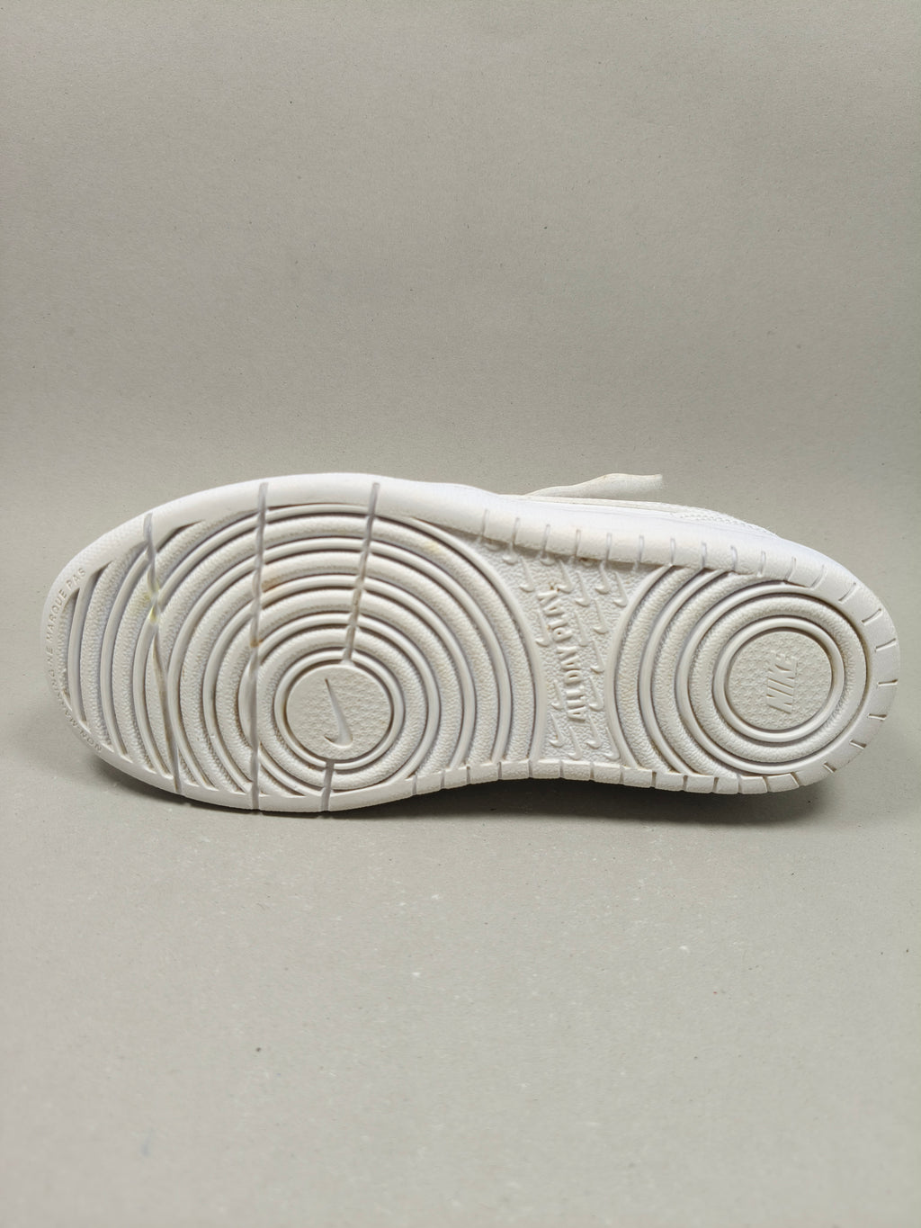 Nike Court borough low . Size : EUR  30 |  Excellent |