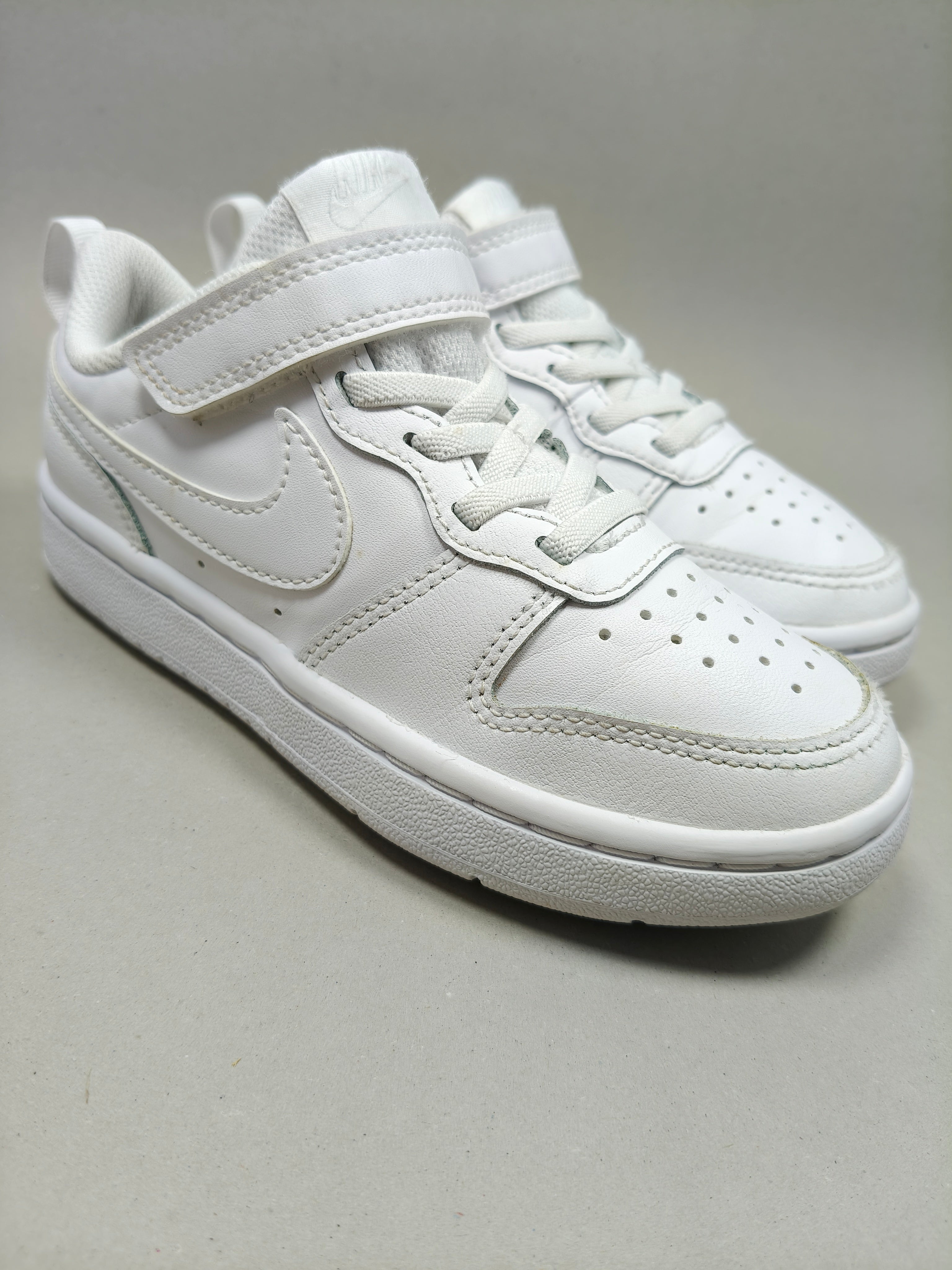 Nike Court borough low . Size : EUR  30 |  Excellent |
