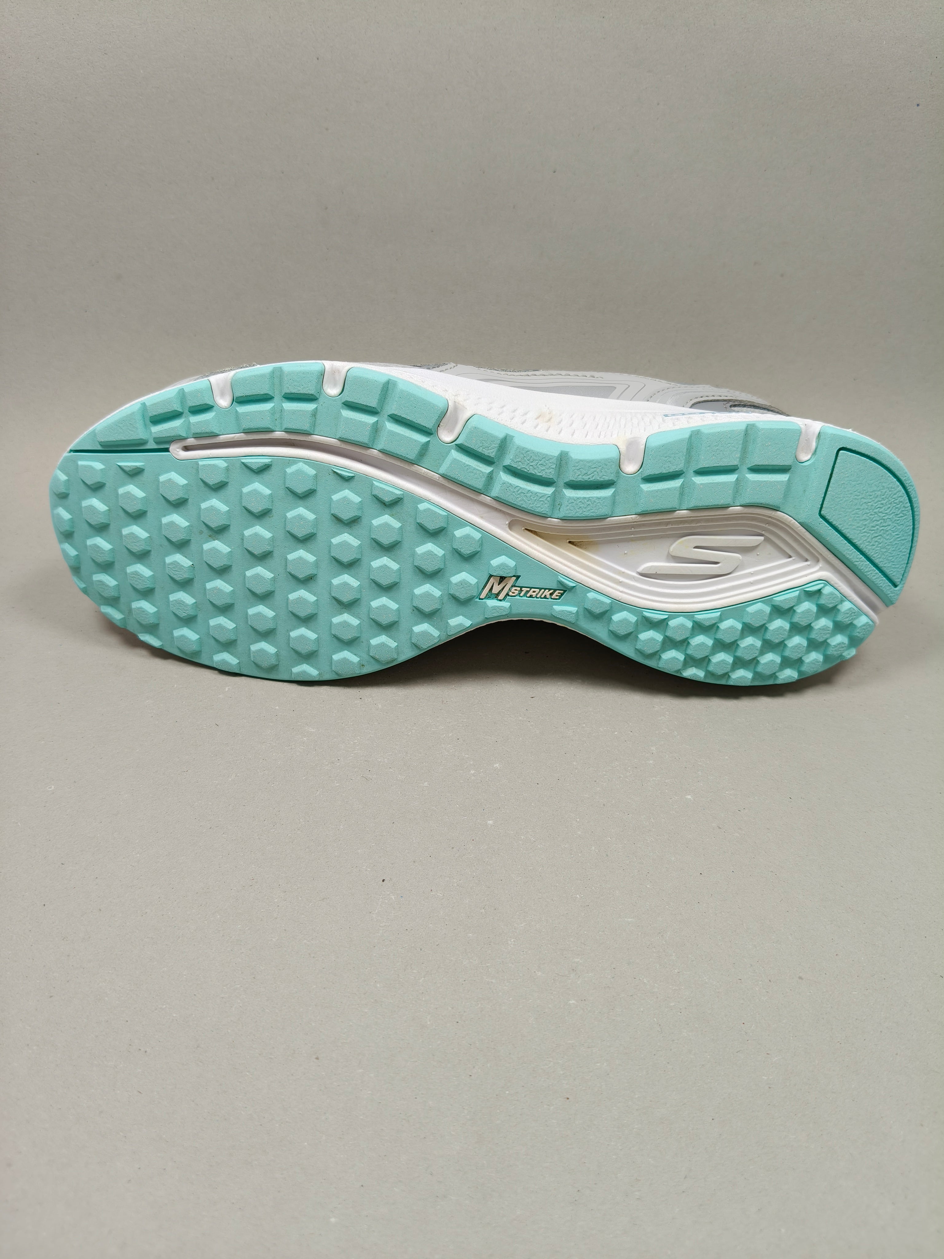 Skechers Go Run . Size : EUR  38.5 | Premium