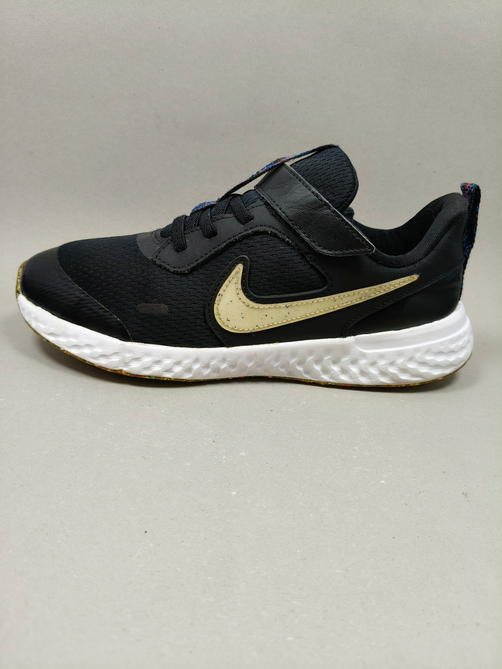 Nike Revolution . Size : EUR  35 | Excellent+