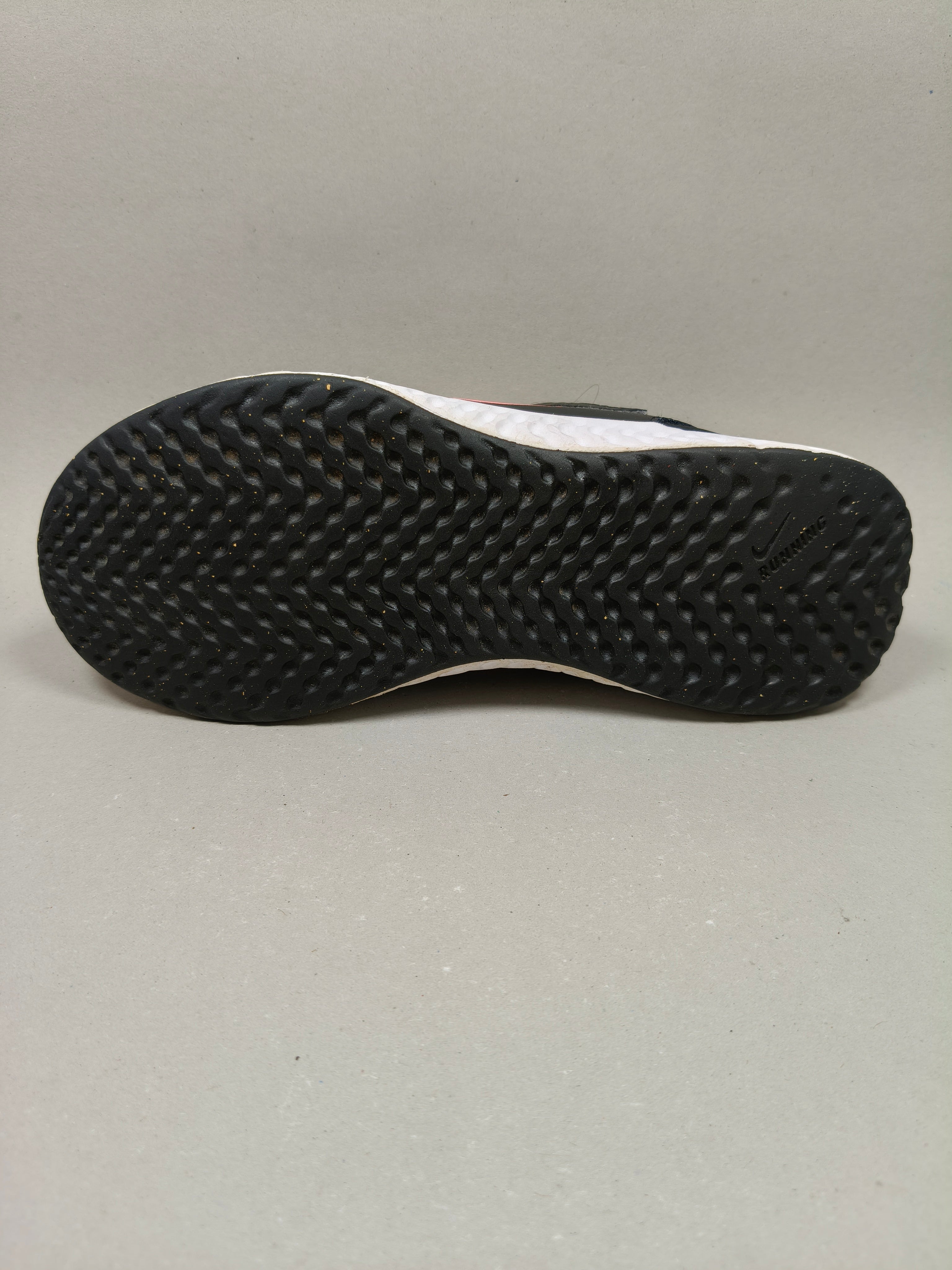 Nike Revolution . Size : EUR  35 | Excellent +