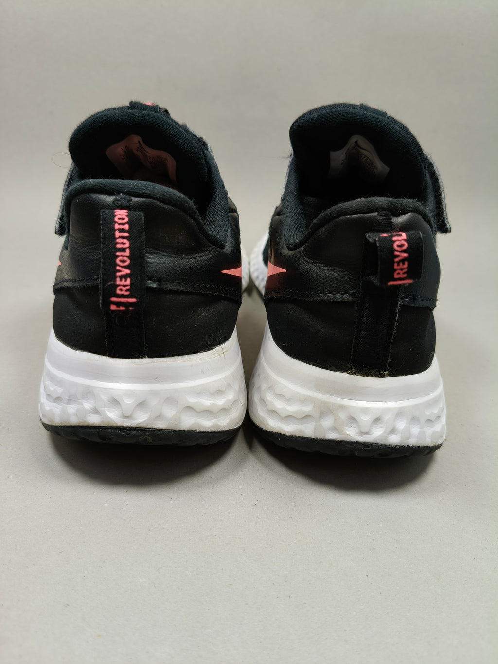 Nike Revolution . Size : EUR  35 | Excellent +
