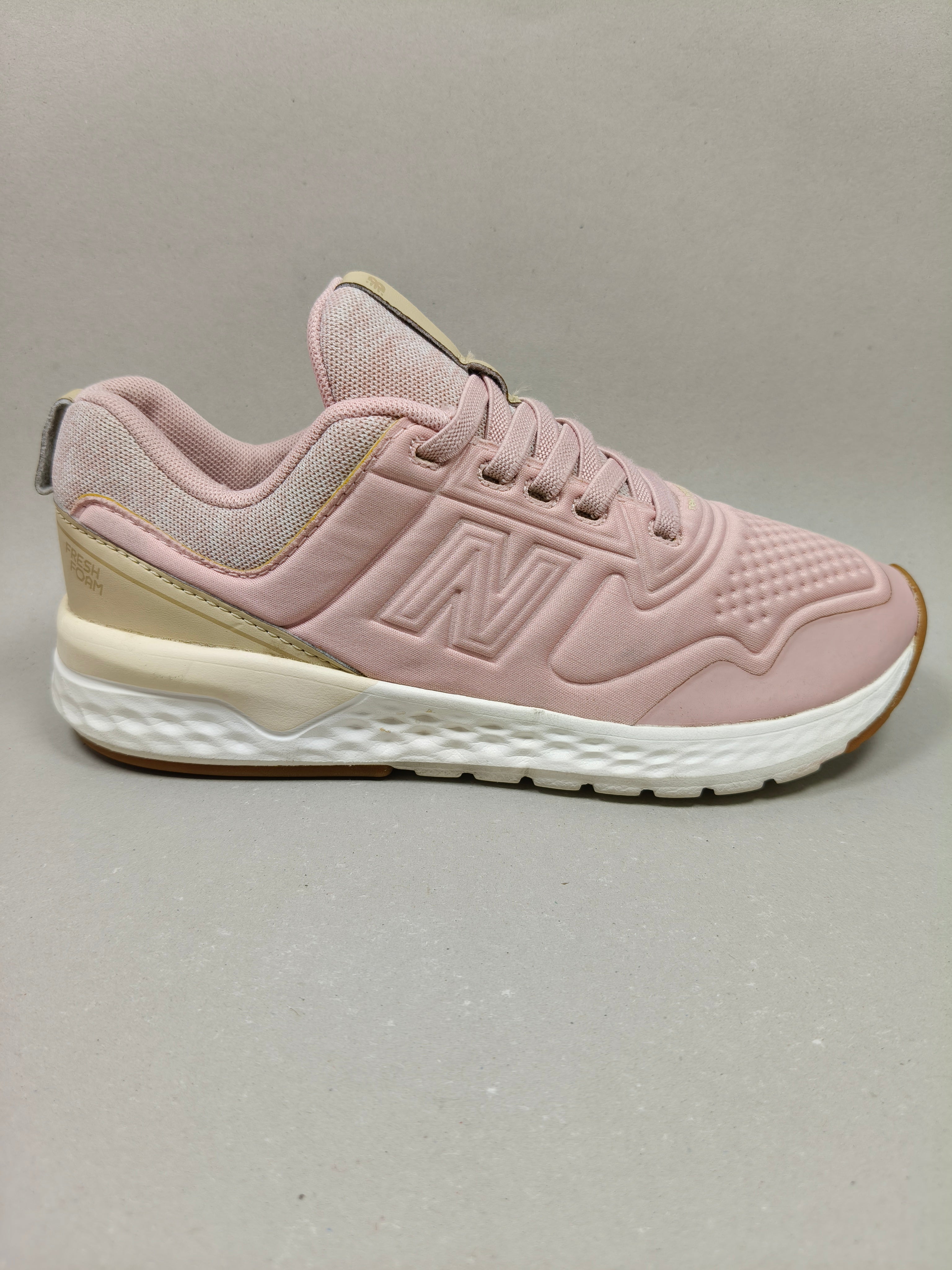 New Balance Fresh Foam . Size : EUR  35 | Premium