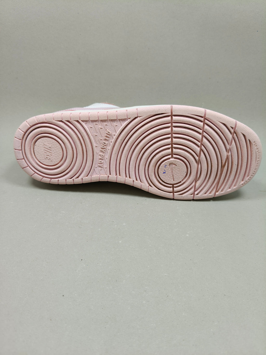 Nike Court Borough . Size : EUR  36 | Premium