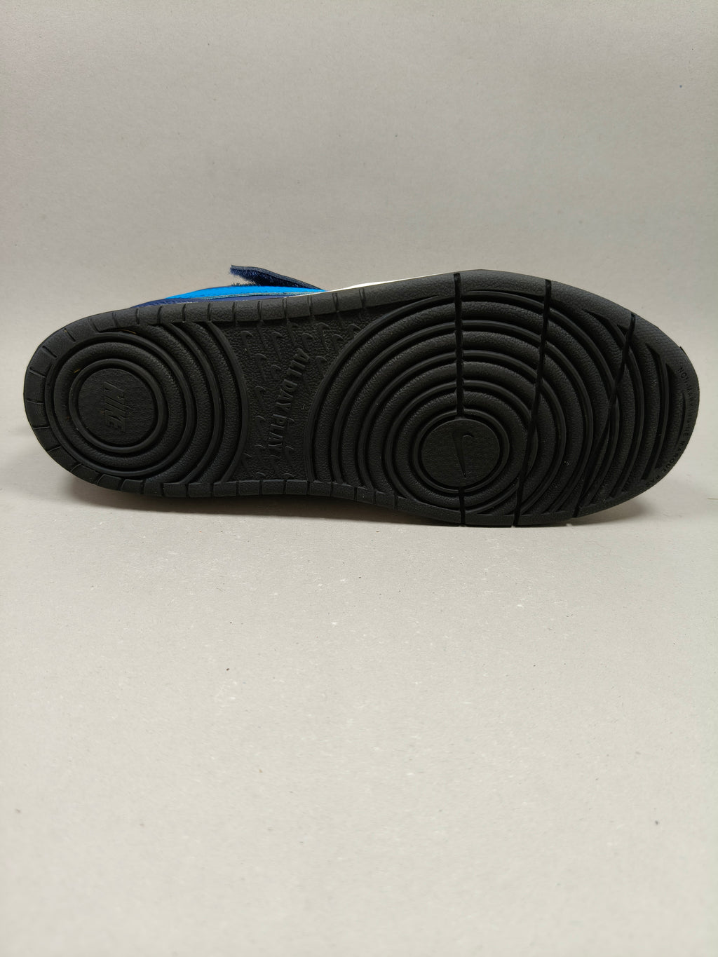 Nike Court Borough  . Size : EUR  35 | Excellent+