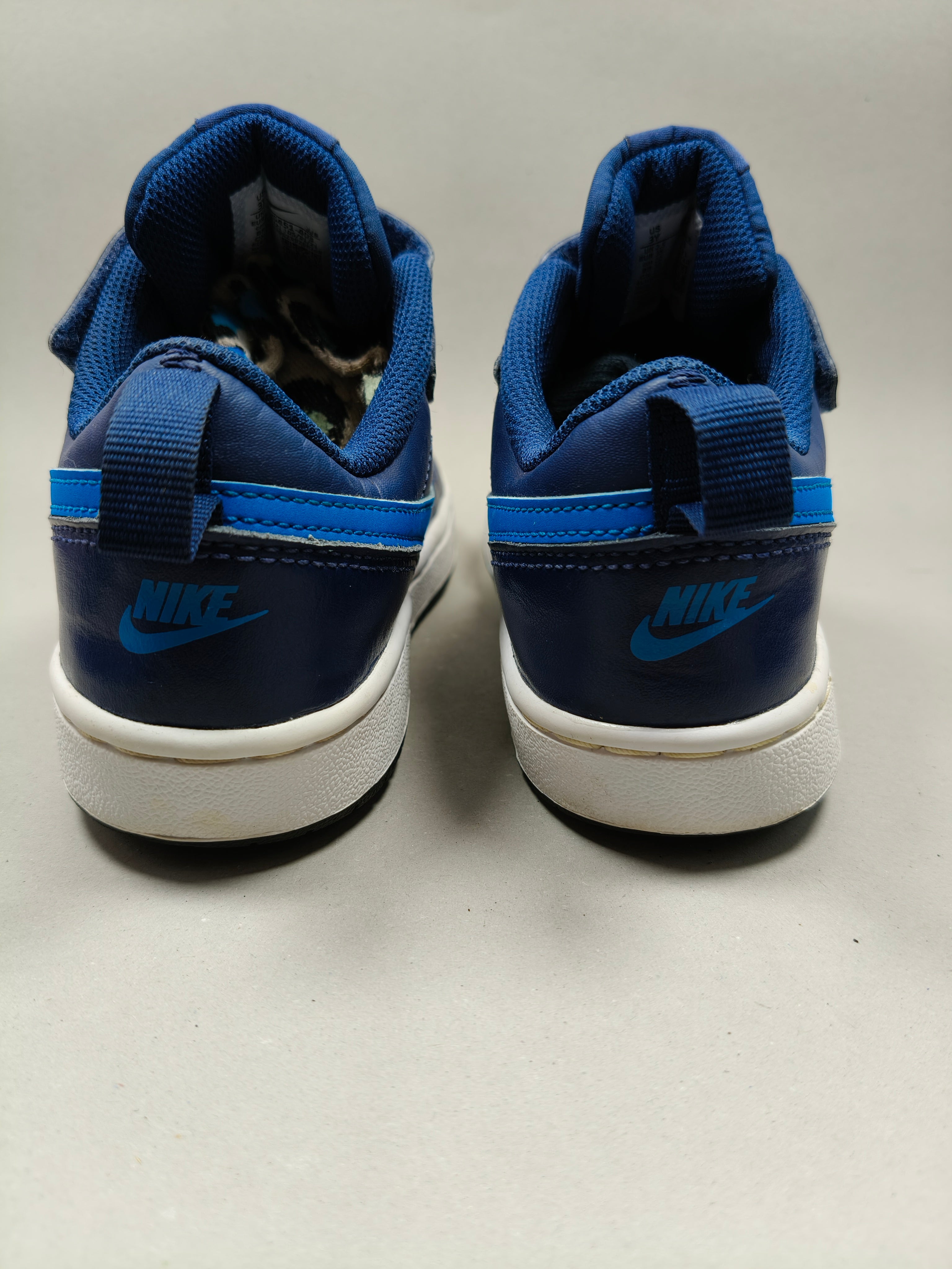 Nike Court Borough  . Size : EUR  35 | Excellent+