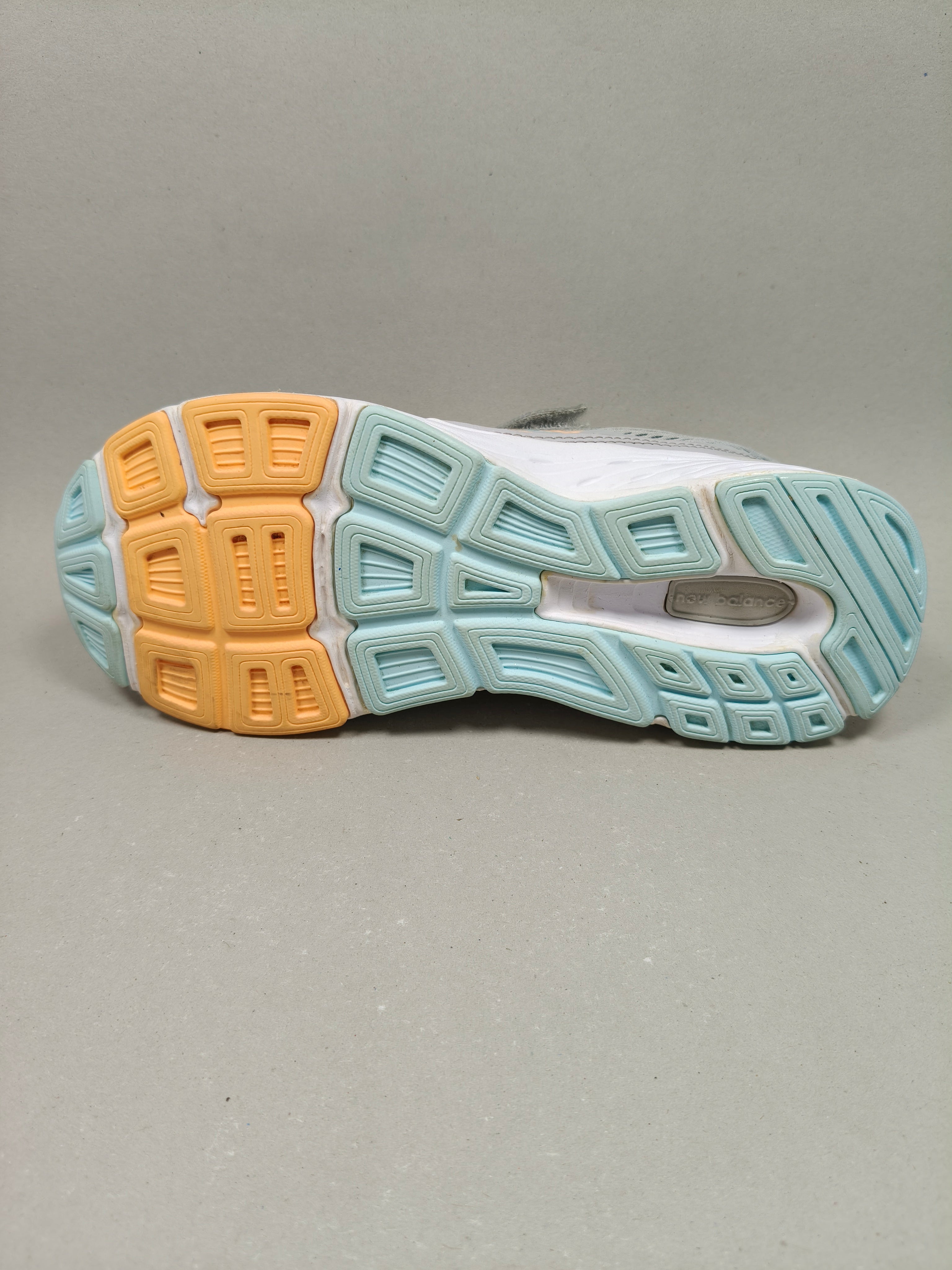 New Balance 680  . Size : EUR  35 | Excellent+