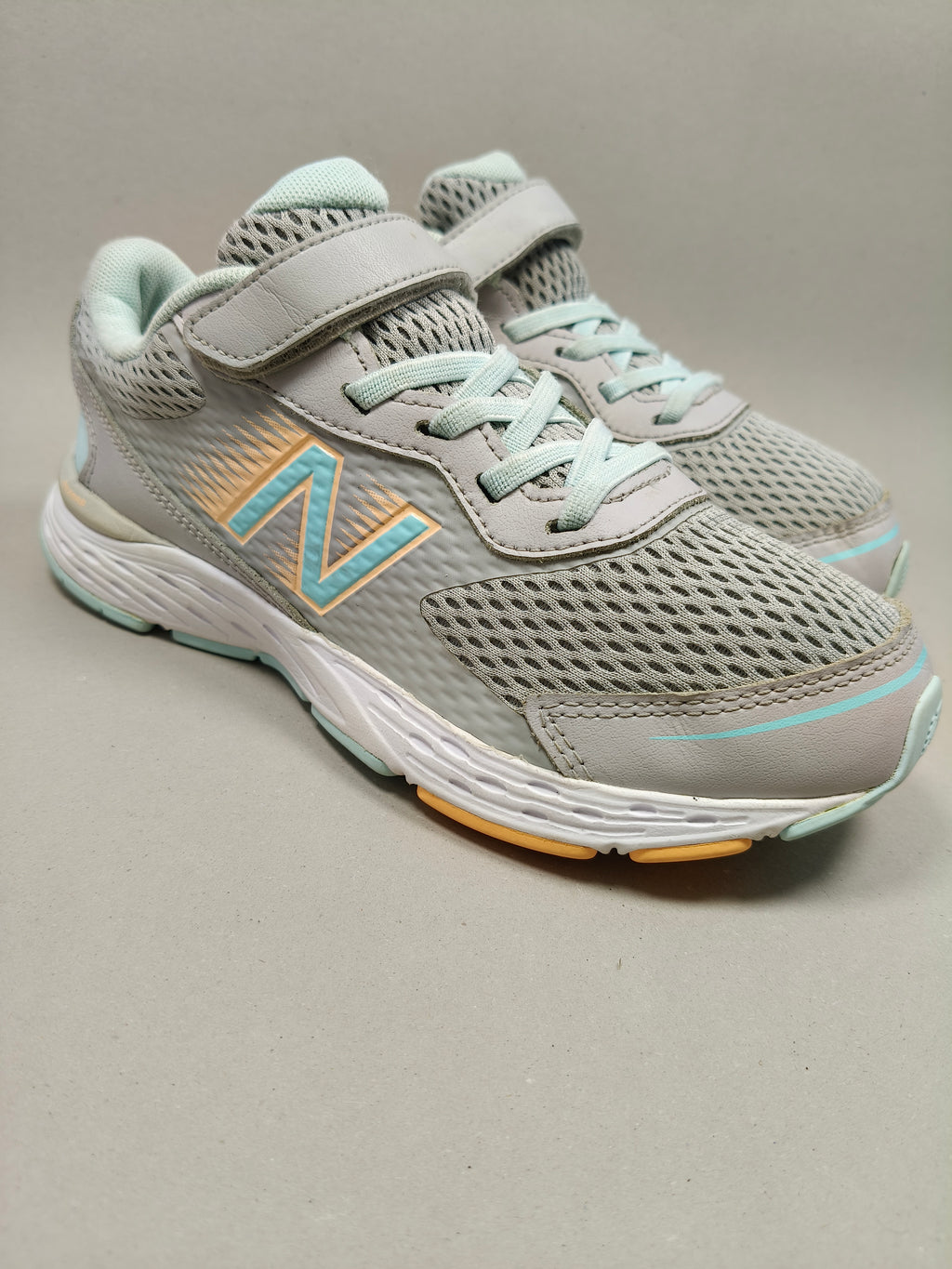 New Balance 680  . Size : EUR  35 | Excellent+