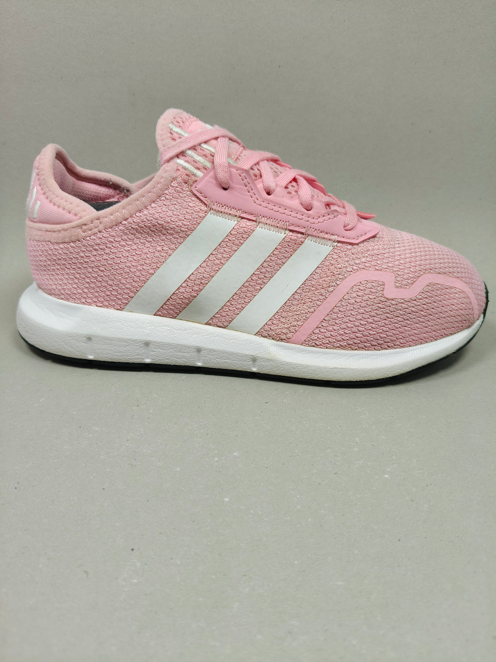 Adidas Swift Run . Size : EUR  35 | Excellent+
