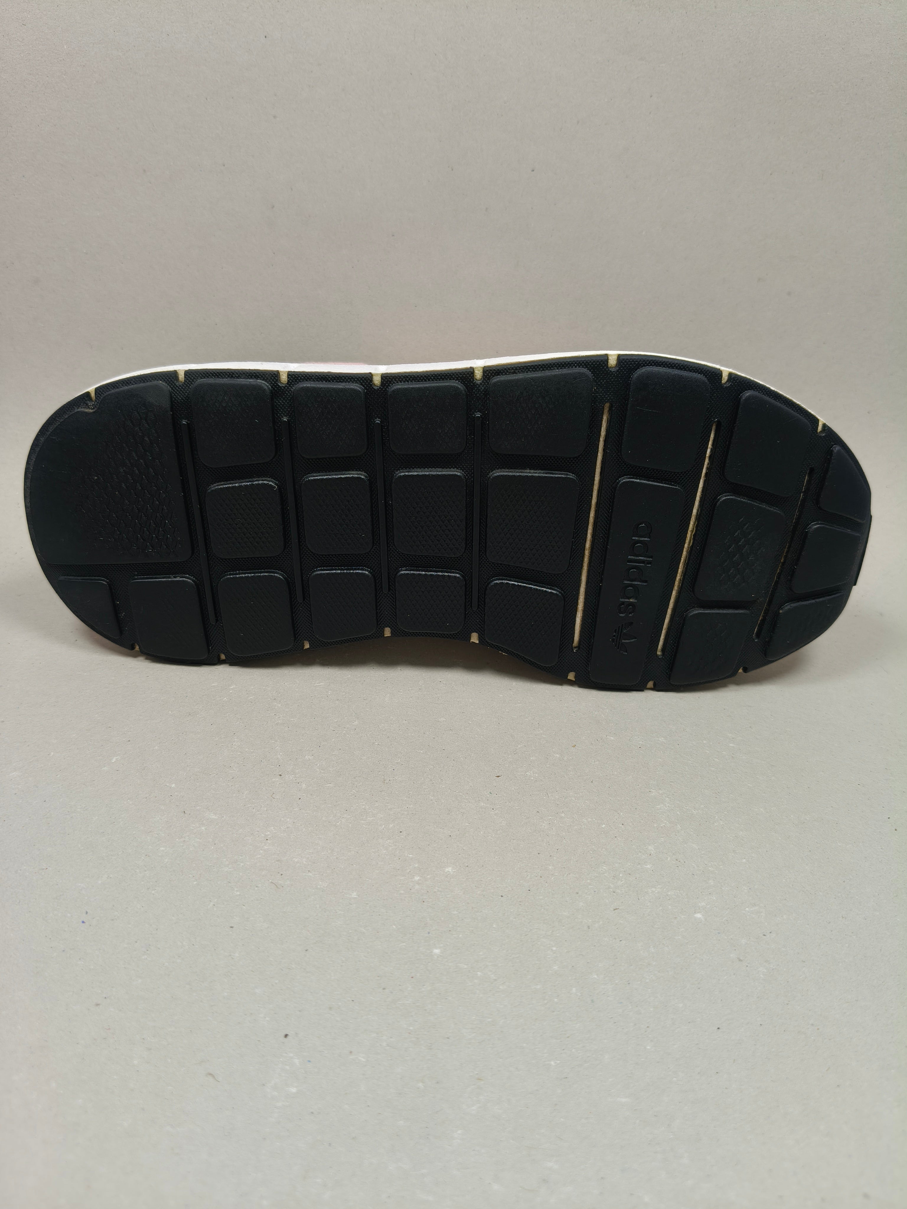 Adidas Swift Run . Size : EUR  35 | Excellent+