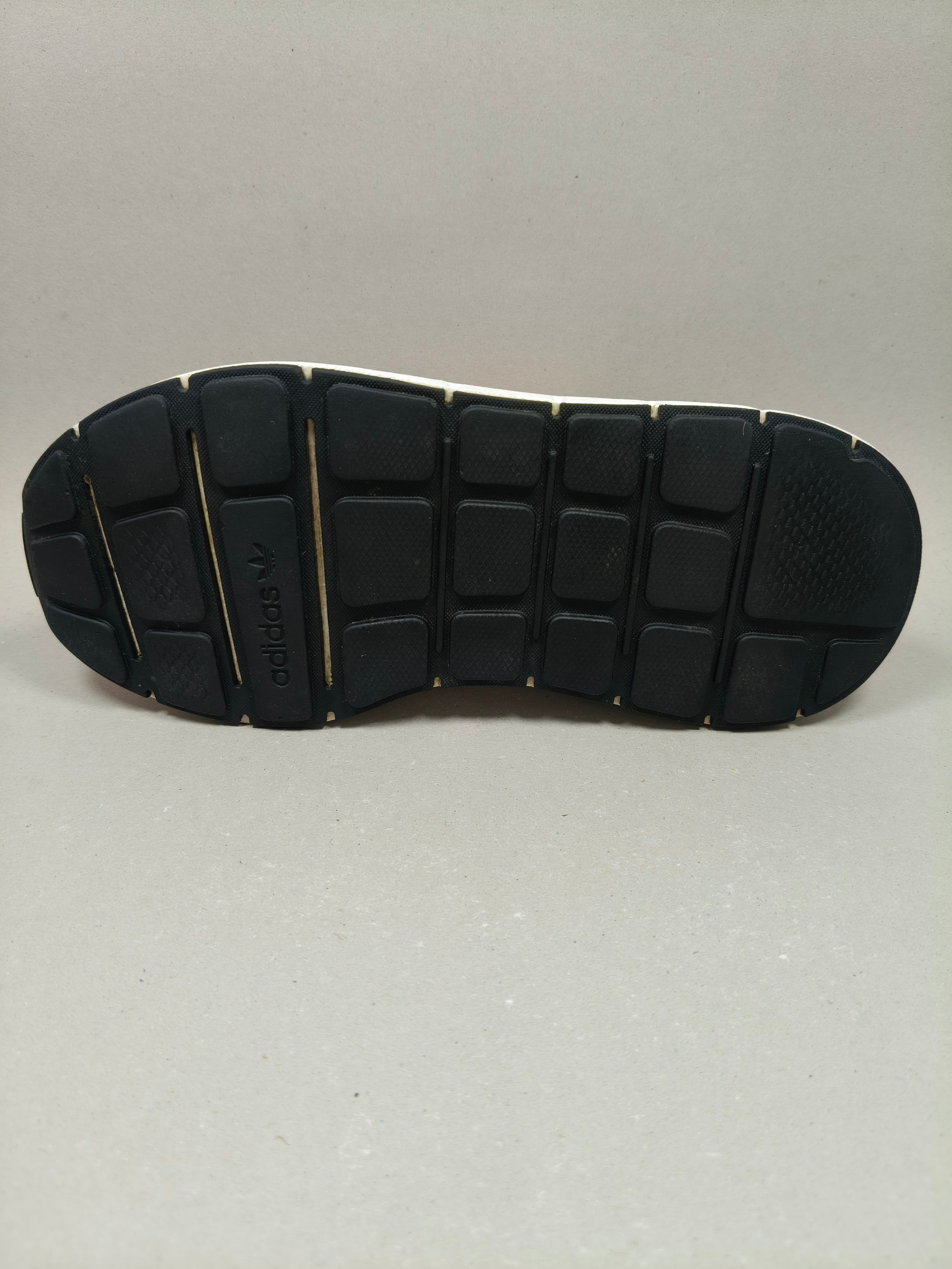 Adidas Swift Run . Size : EUR  35 | Excellent+