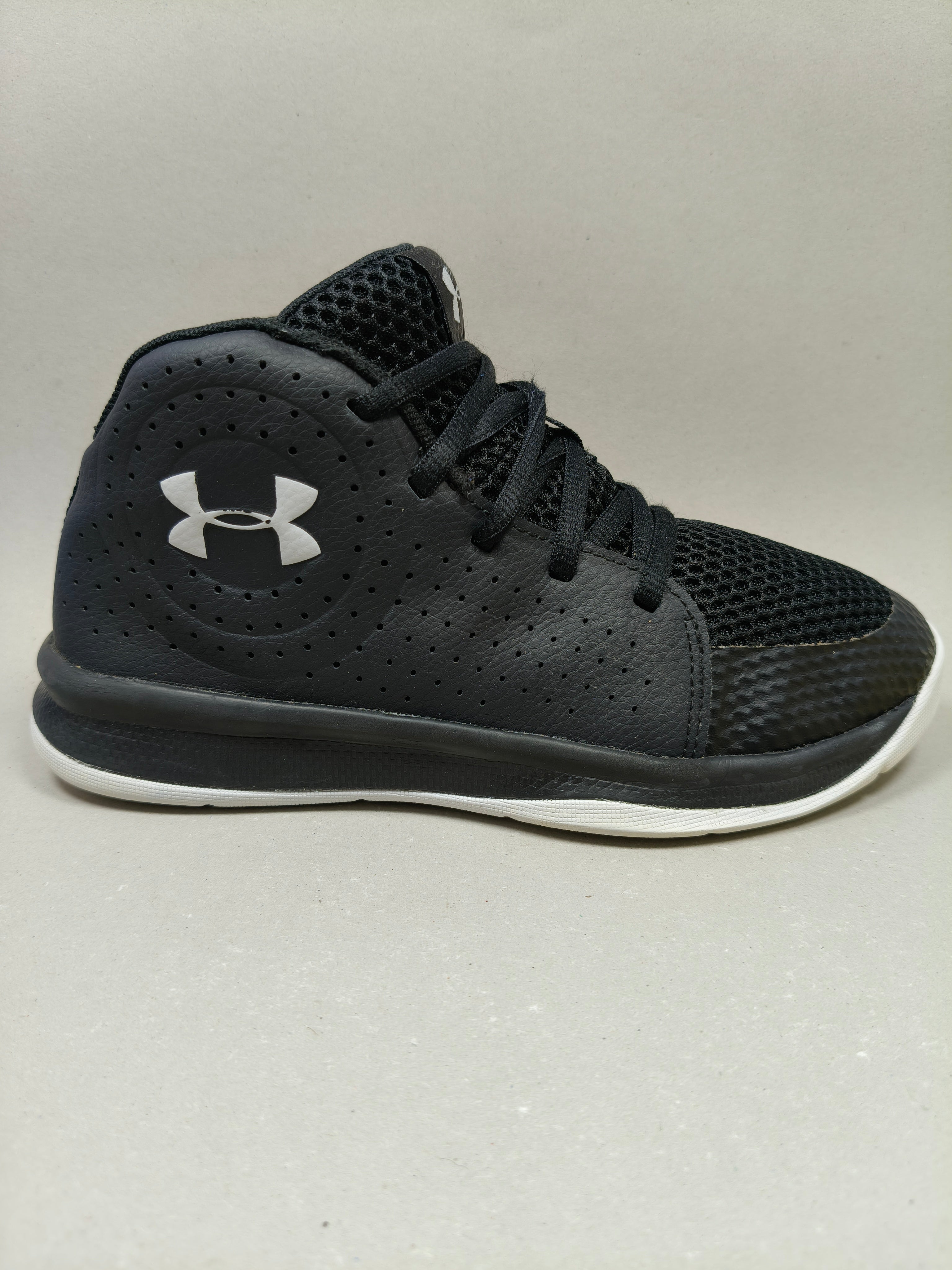 Under Armour Jet . Size : EUR  34 | Premium