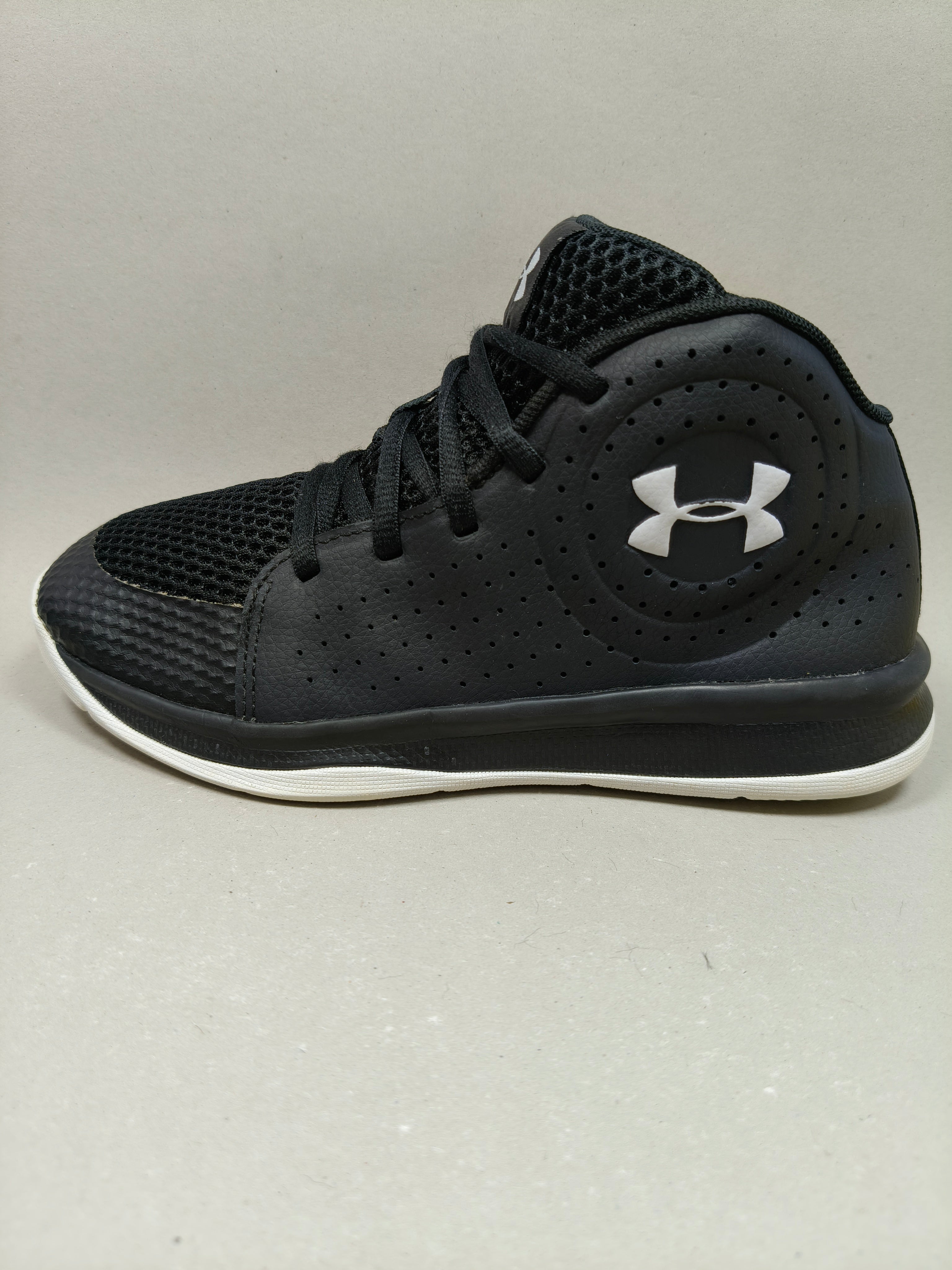 Under Armour Jet . Size : EUR  34 | Premium