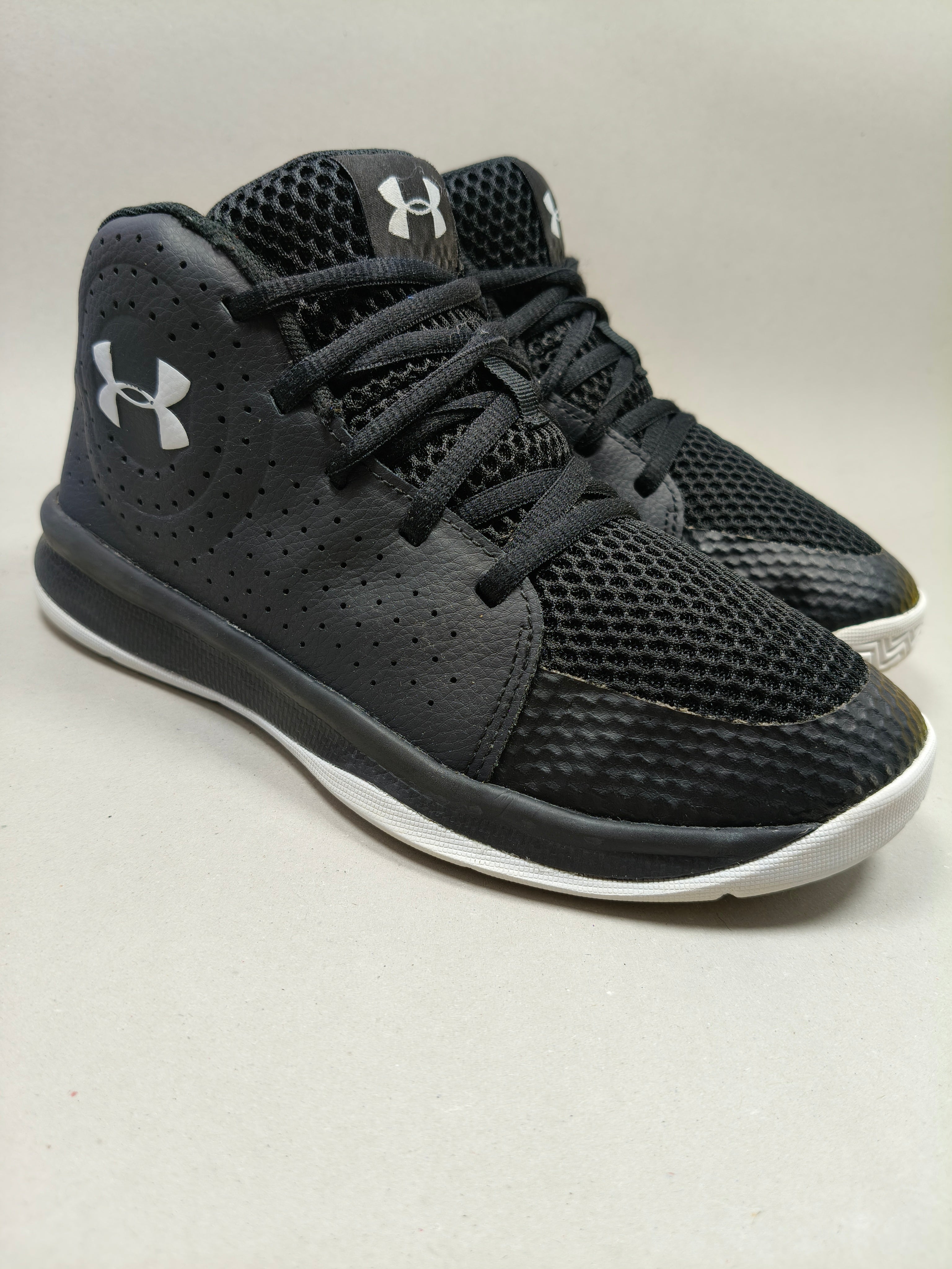 Under Armour Jet . Size : EUR  34 | Premium