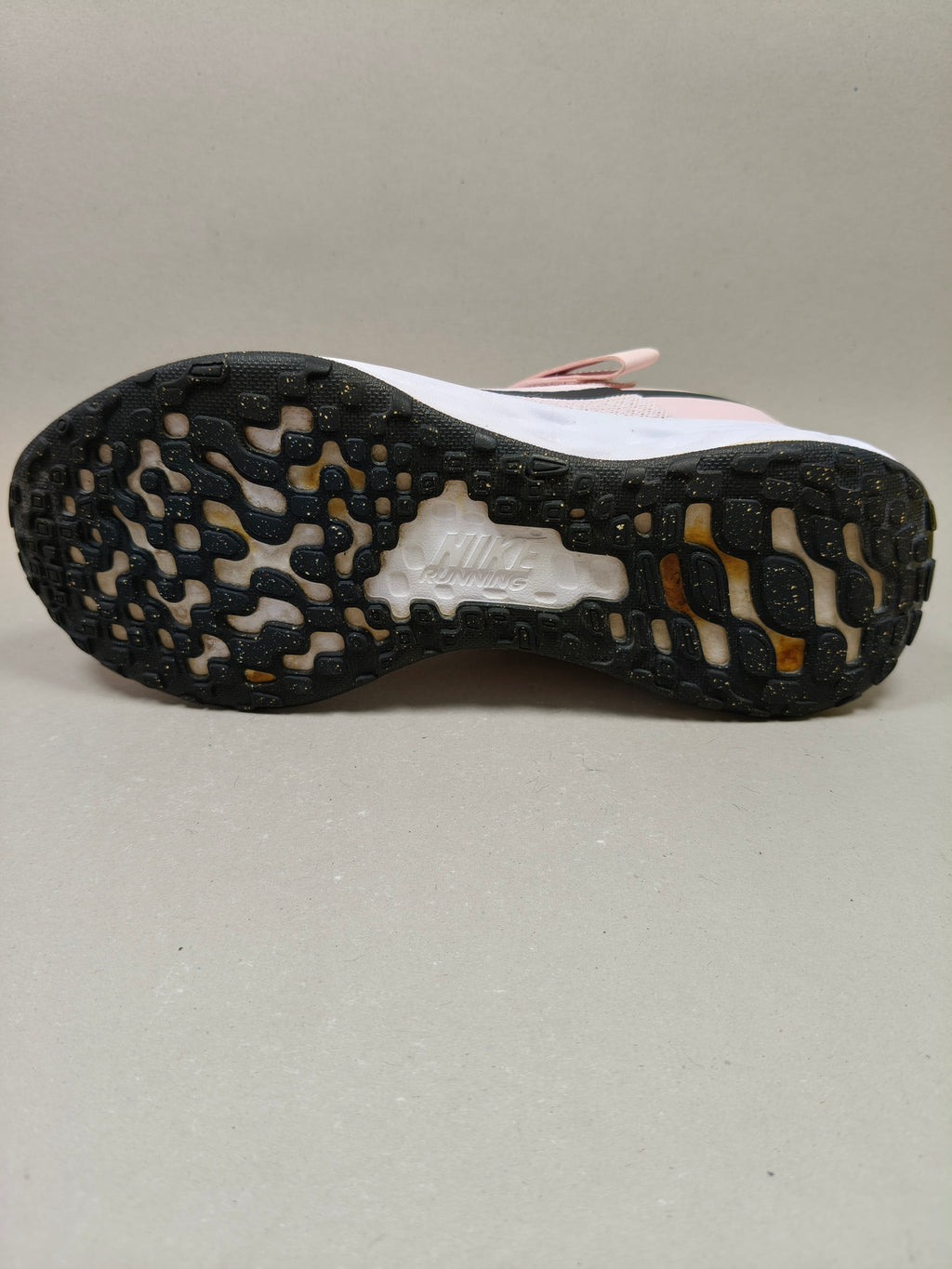 Nike Revolution . Size : EUR  35 | Excellent+