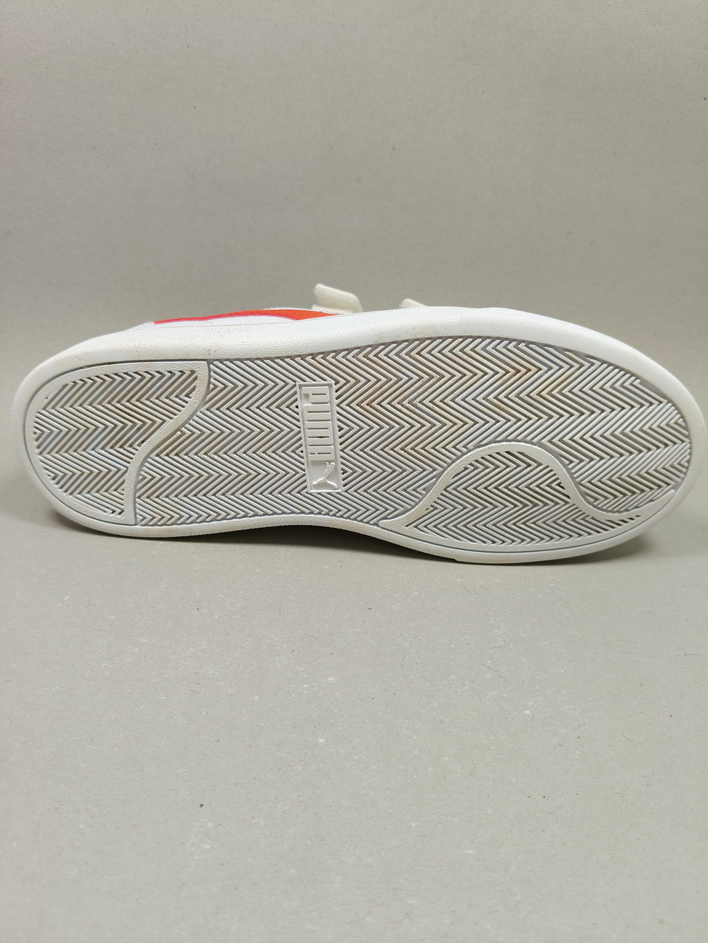 Puma Shuffle . Size : EUR  35 | Premium